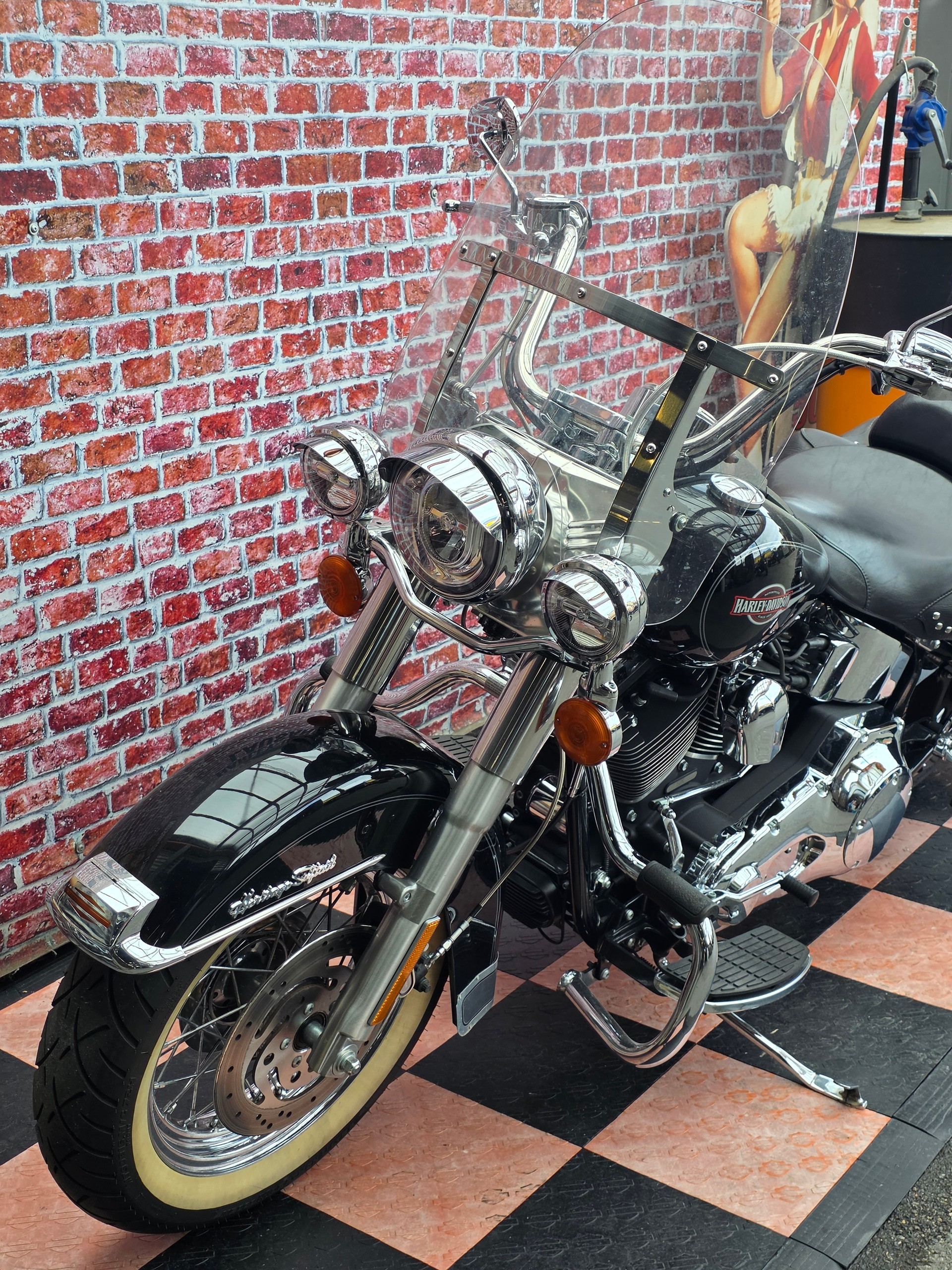 HARLEY-DAVIDSON FLSTCI Softail Classic-image-4
