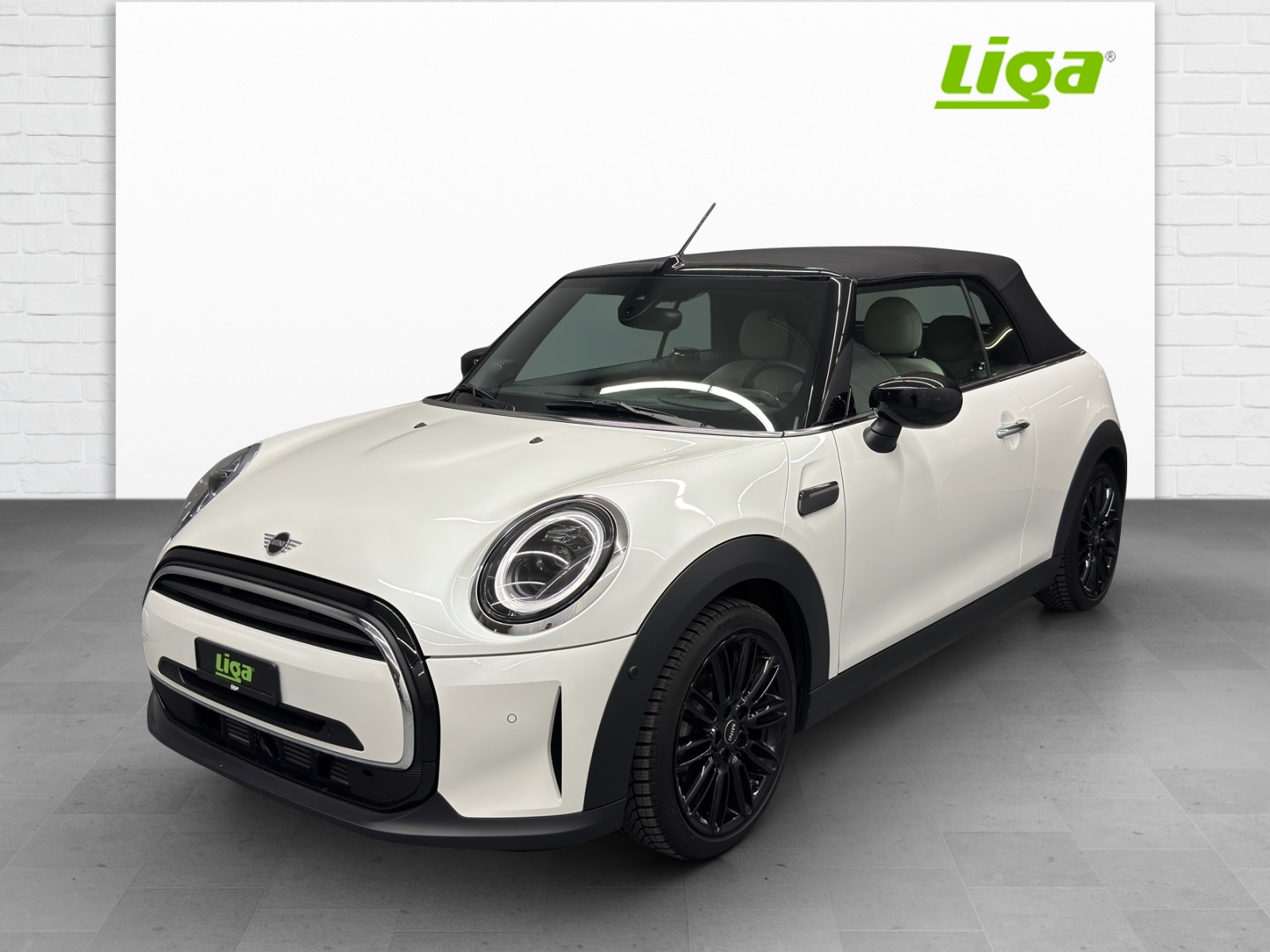 MINI Cabrio 1.5i Cooper-showroom-element-1