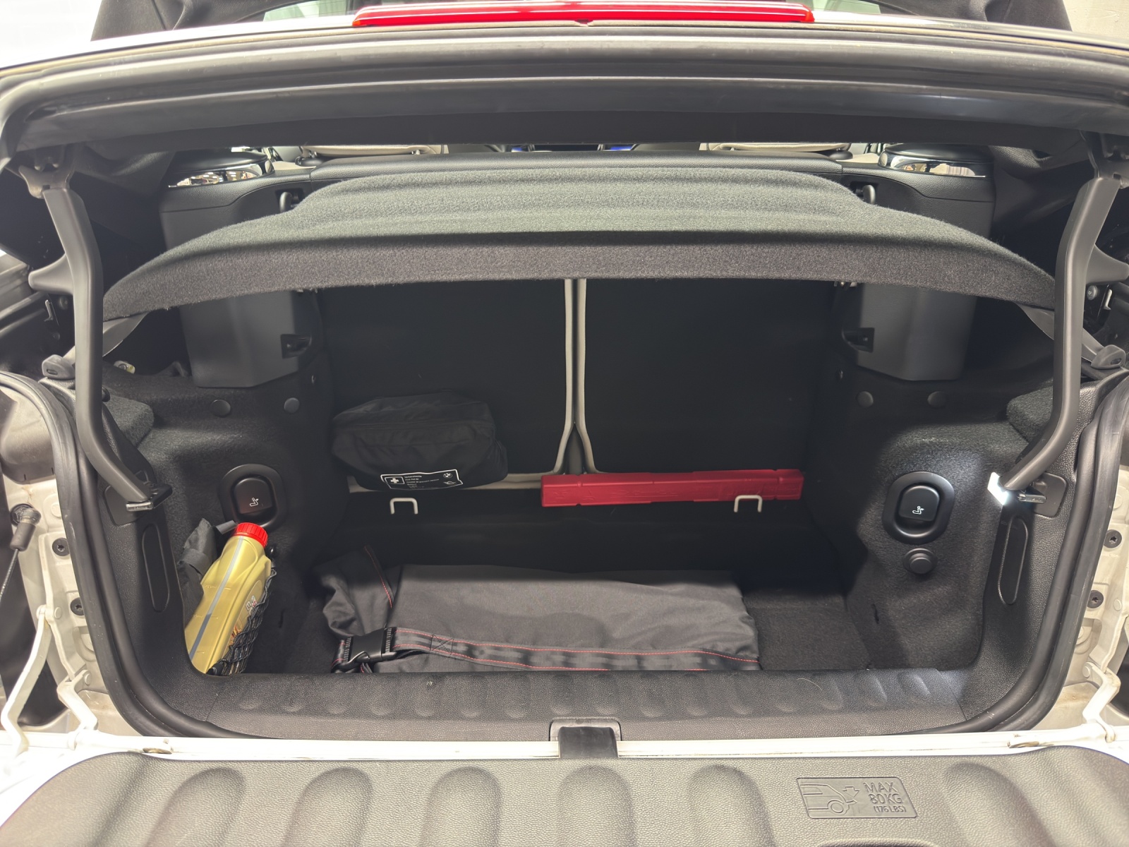 MINI Cabrio 1.5i Cooper-image-10
