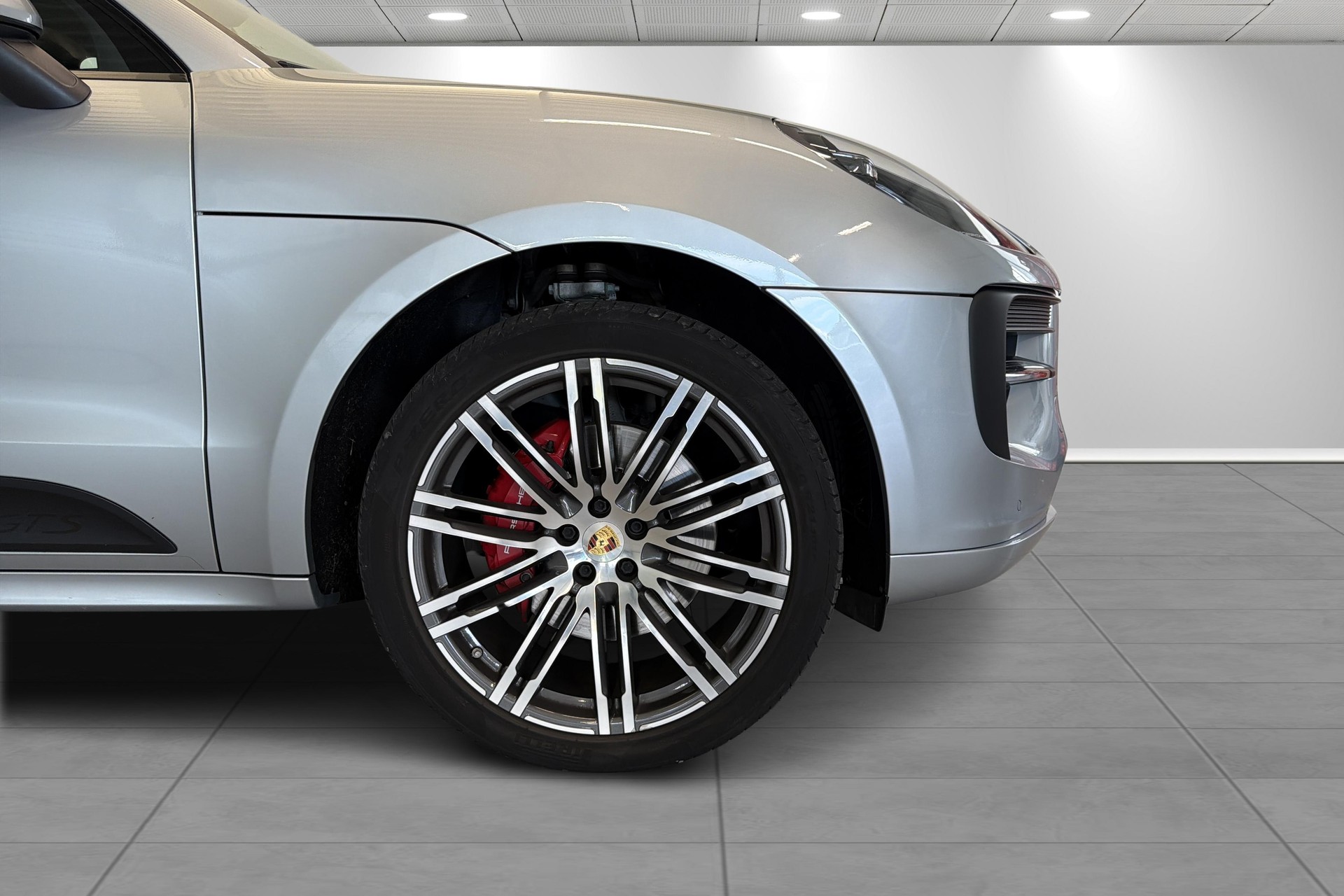 PORSCHE Macan GTS PDK-showroom-element-3