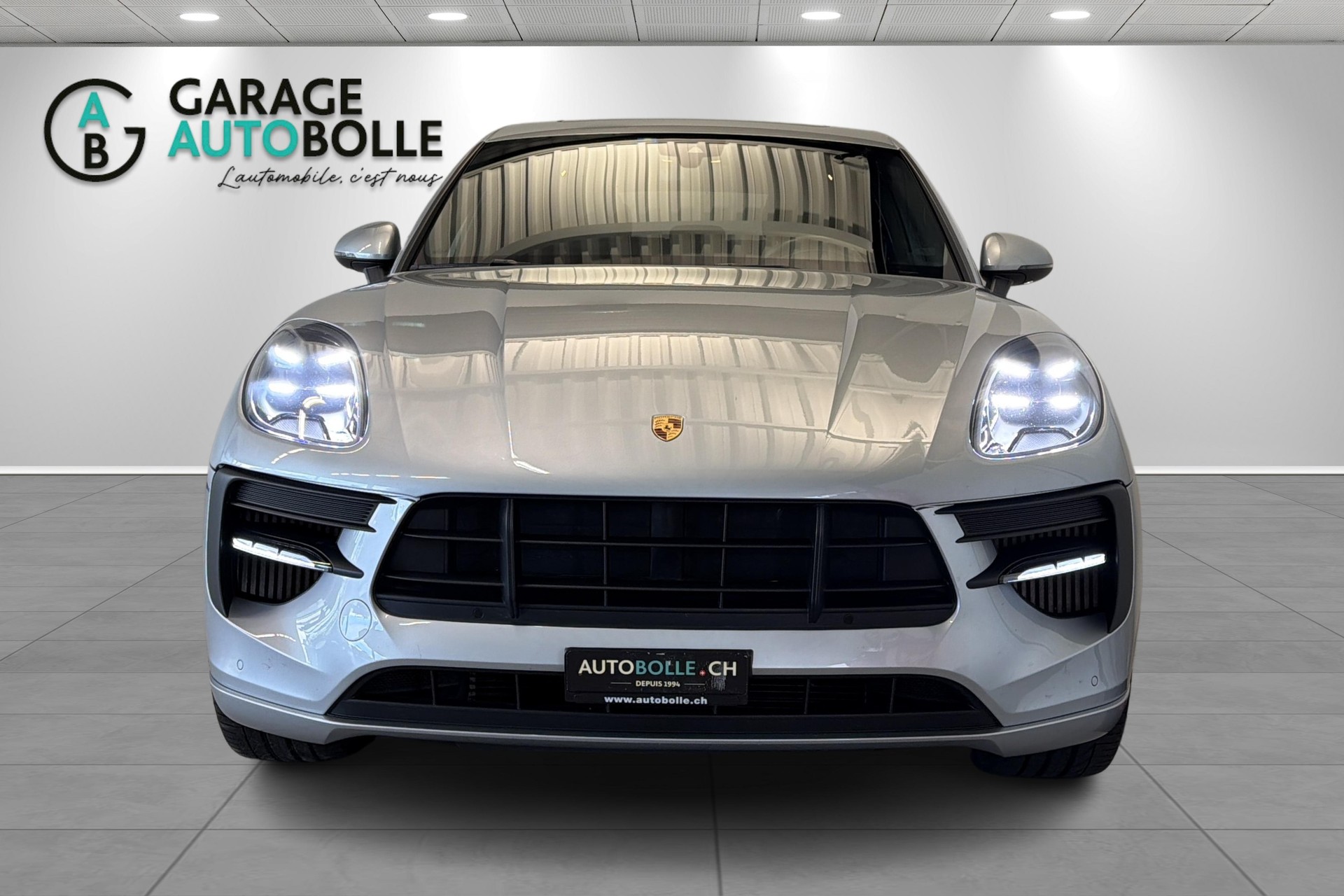 PORSCHE Macan GTS PDK-showroom-element-1