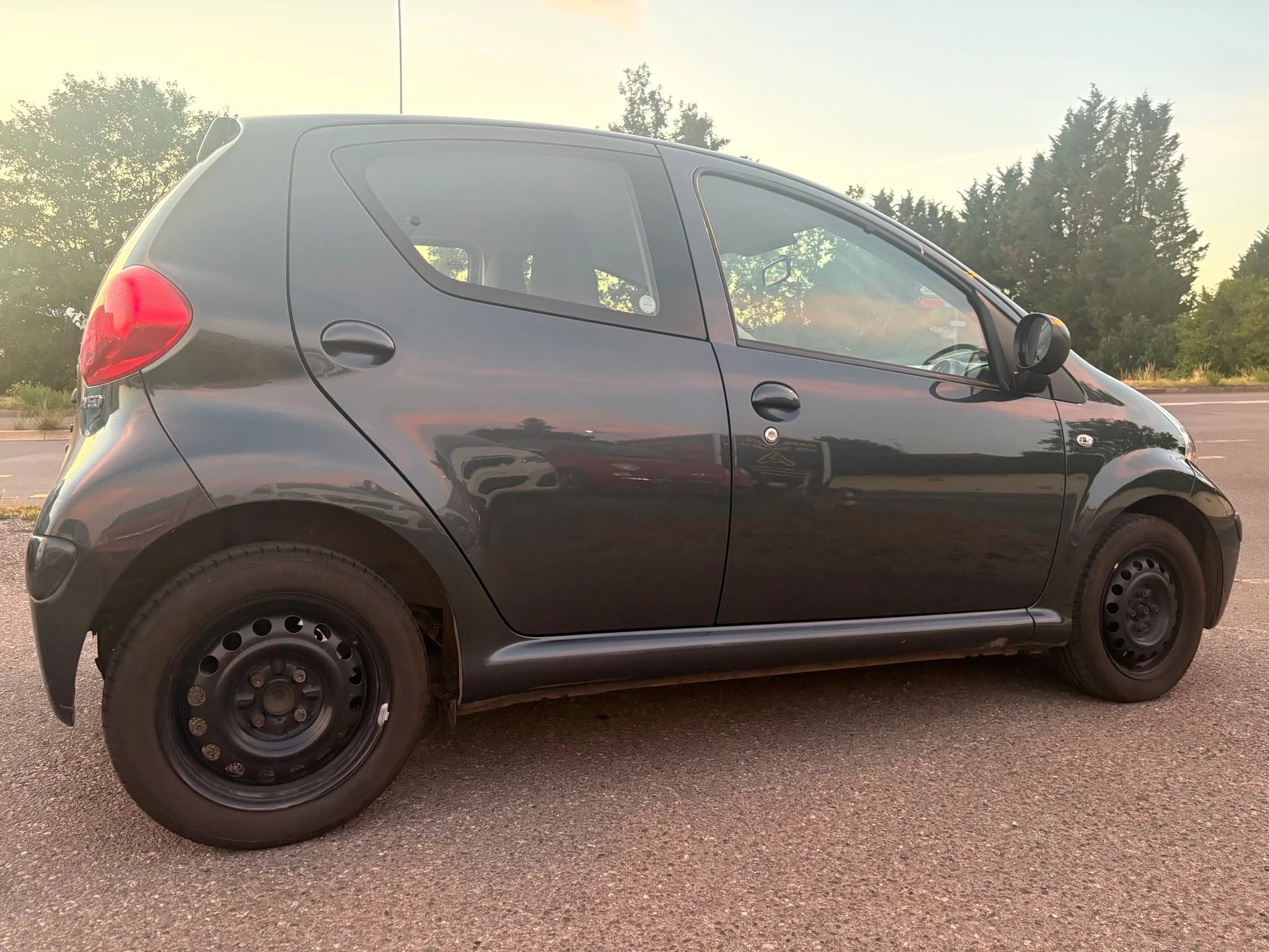 TOYOTA Aygo 1.0-image-3