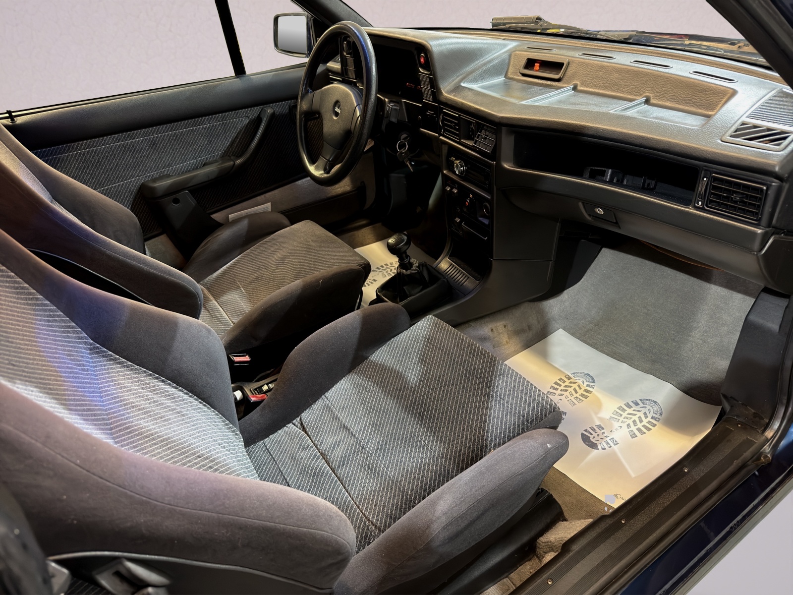 OPEL Kadett GSI 2.0i Cabriolet-image-13