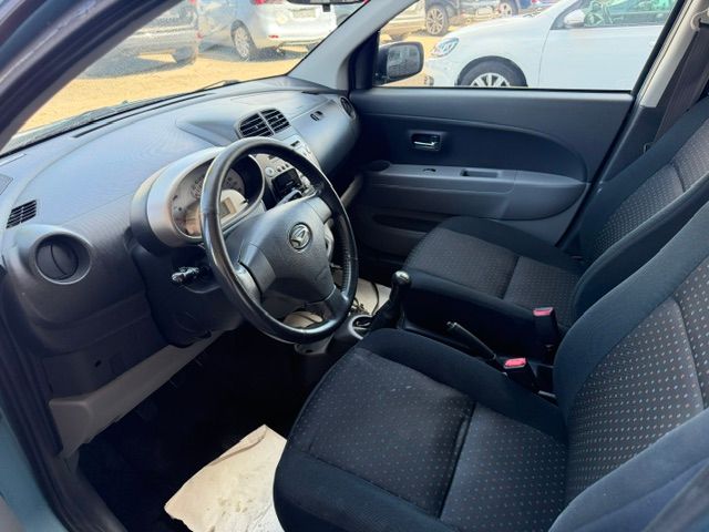 DAIHATSU Sirion 1.3 S Custom 4WD-image-9