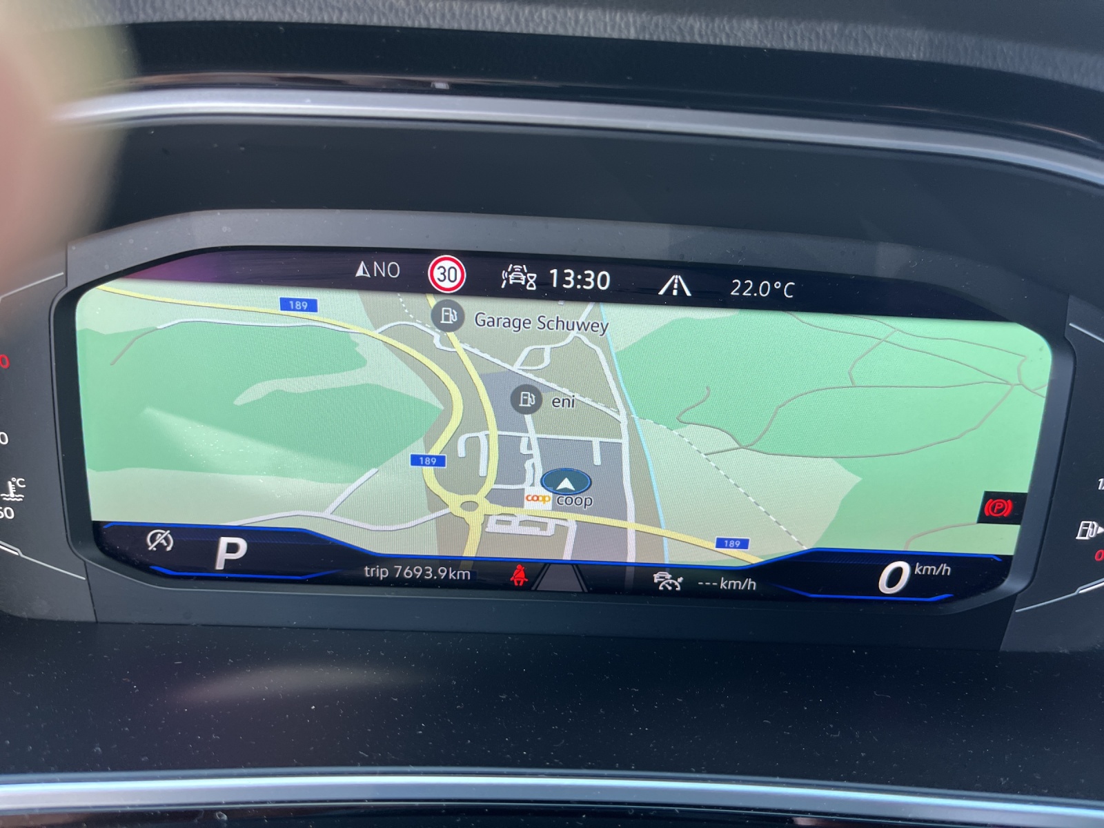 VW T-Roc 2.0 TSI R-Line DSG 4Motion-image-15