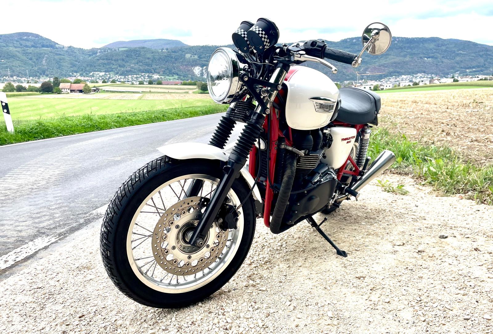 TRIUMPH Thruxton 900 i SE-image-1