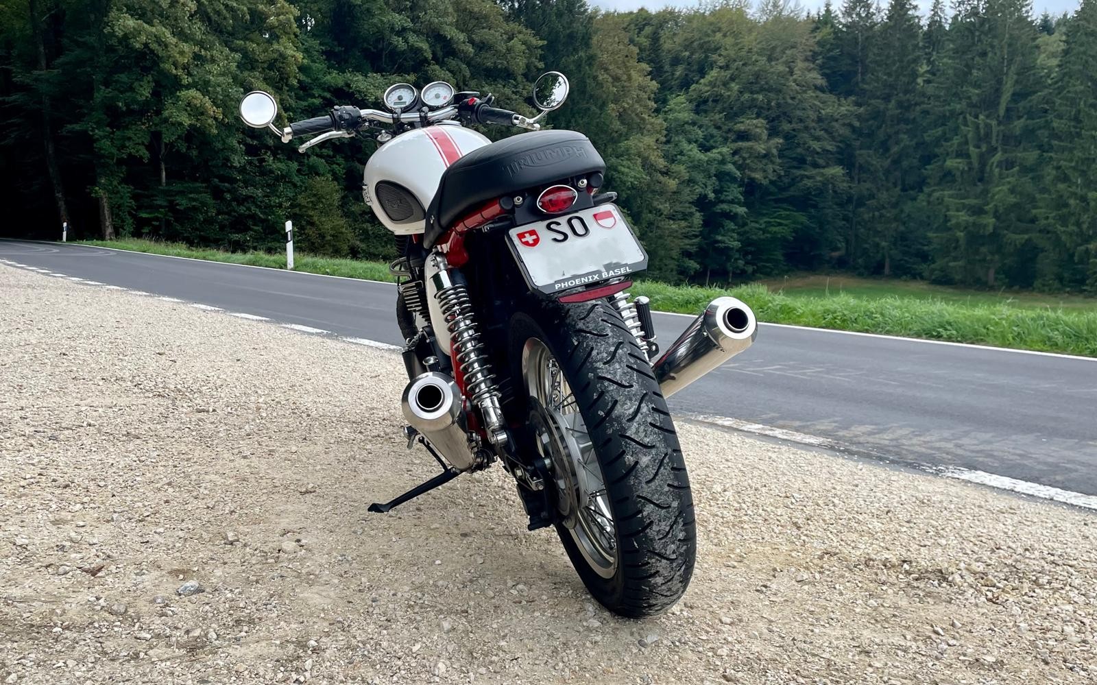 TRIUMPH Thruxton 900 i SE-image-3