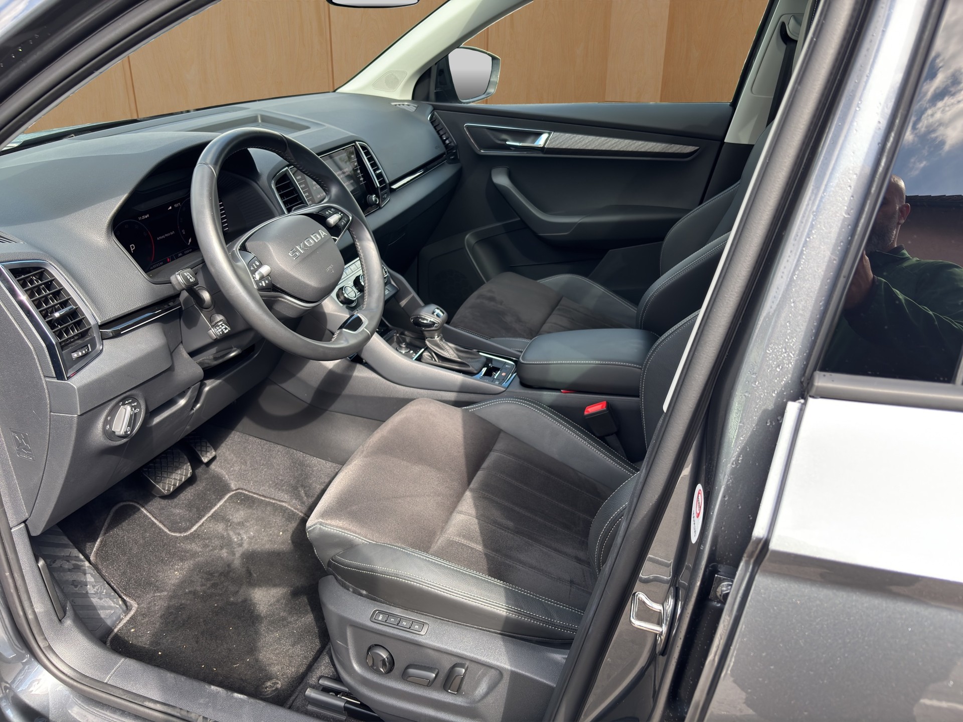 SKODA Karoq 1.5 TSI Dynamic DSG-image-6