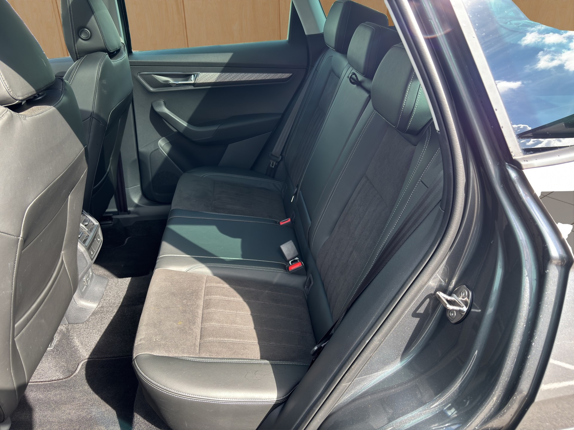 SKODA Karoq 1.5 TSI Dynamic DSG-image-8