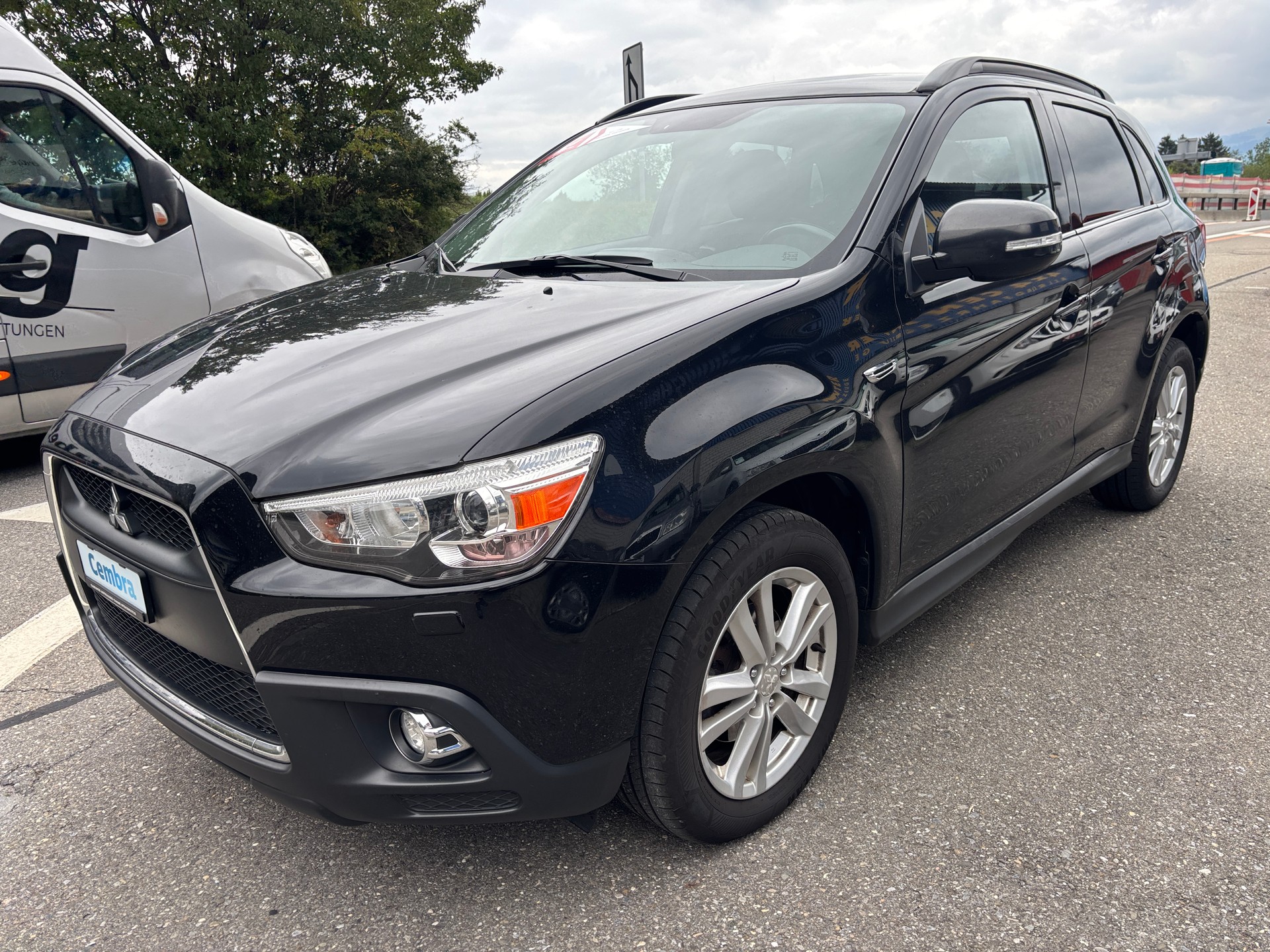 MITSUBISHI ASX 1.8 DID Invite 4WD-image-2