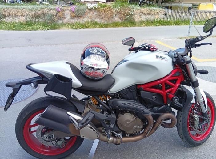 DUCATI Monster 821 Stripe-image-0