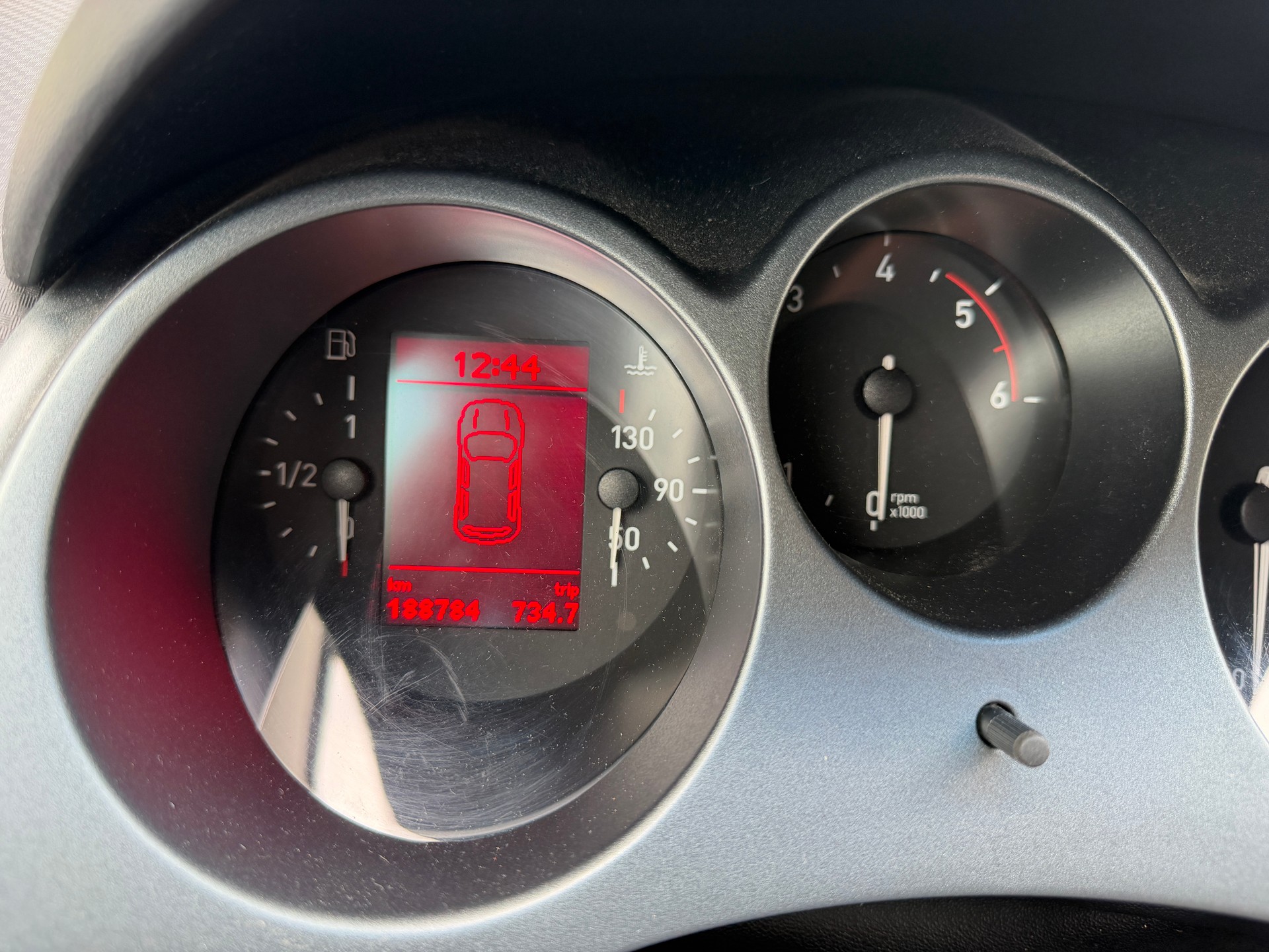 SEAT Altea 2.0 TDI Stylance MIT GARANTIE MÖGLICH-showroom-element-3