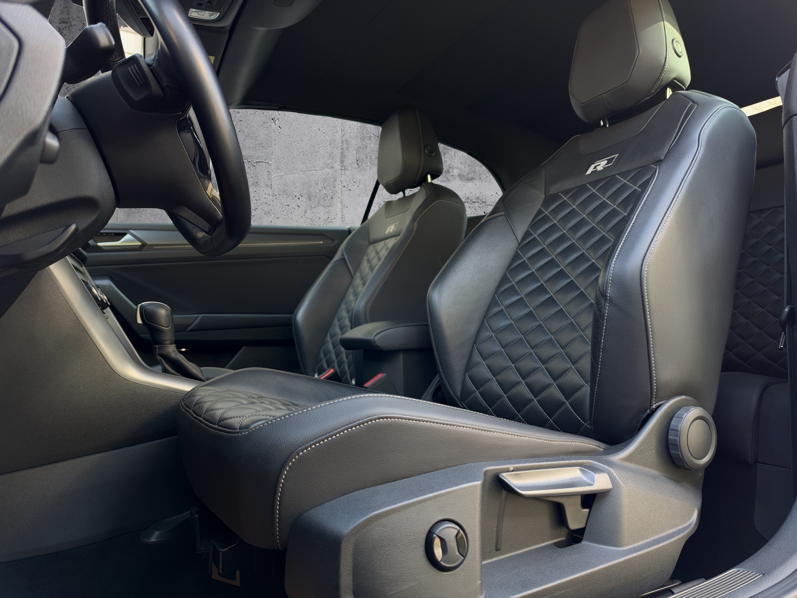 VW T-Roc Cabriolet 1.5 TSI EVO R-Line DSG-image-8