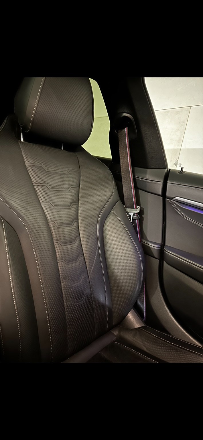 BMW 840i xDrive M Sport Steptronic-image-2
