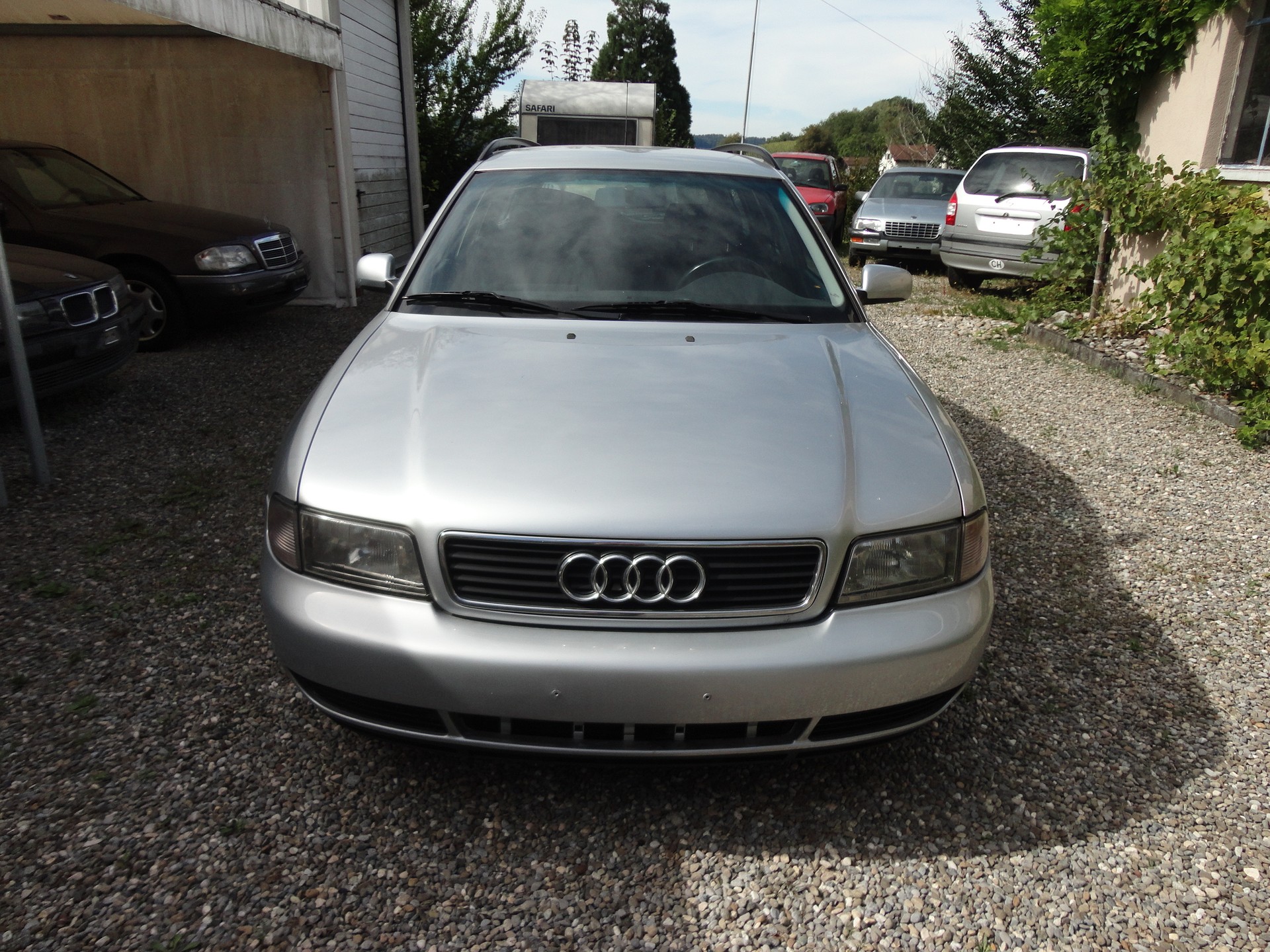 AUDI A4 Avant 2.8 30V-image-2