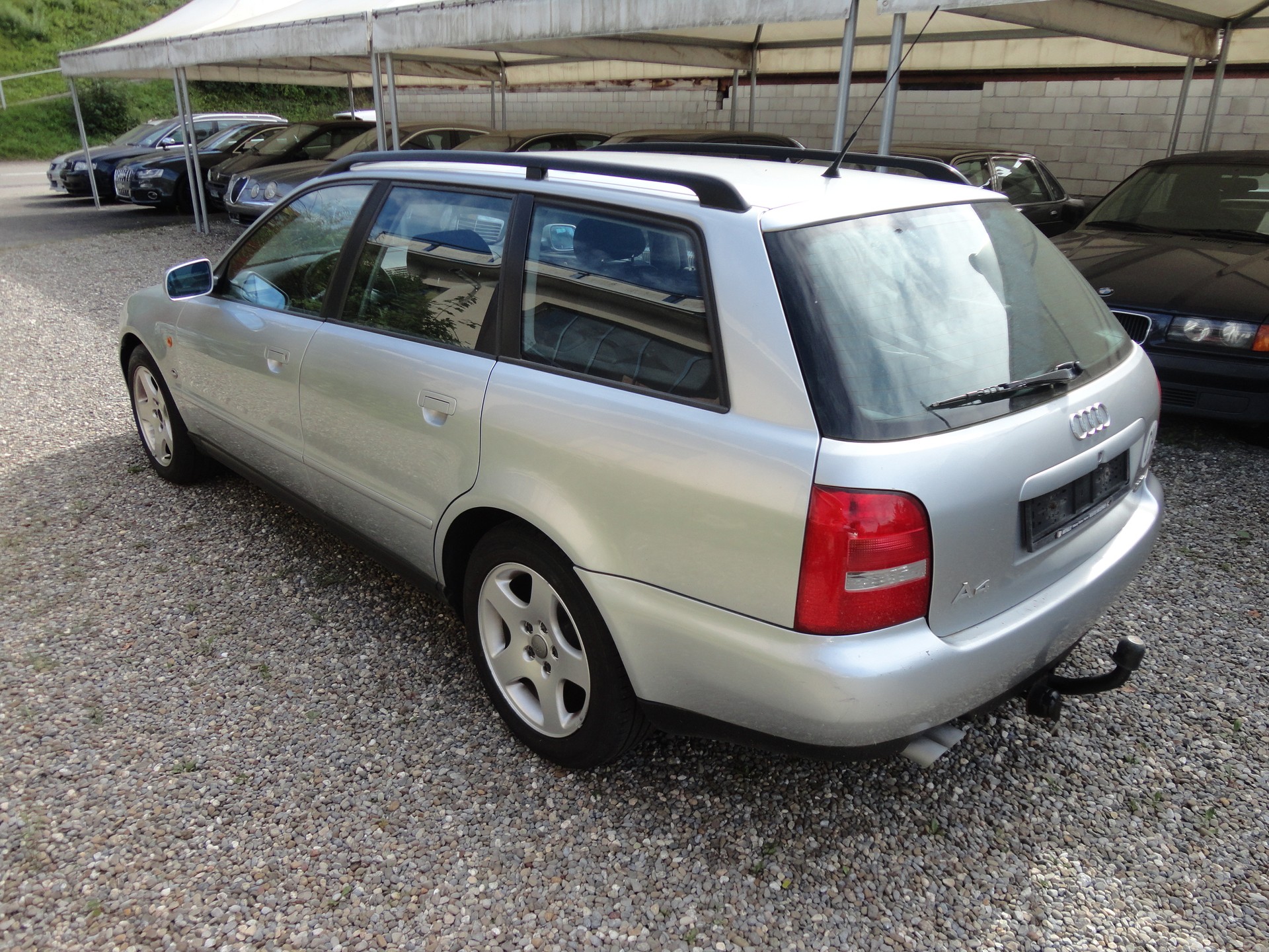 AUDI A4 Avant 2.8 30V-image-5