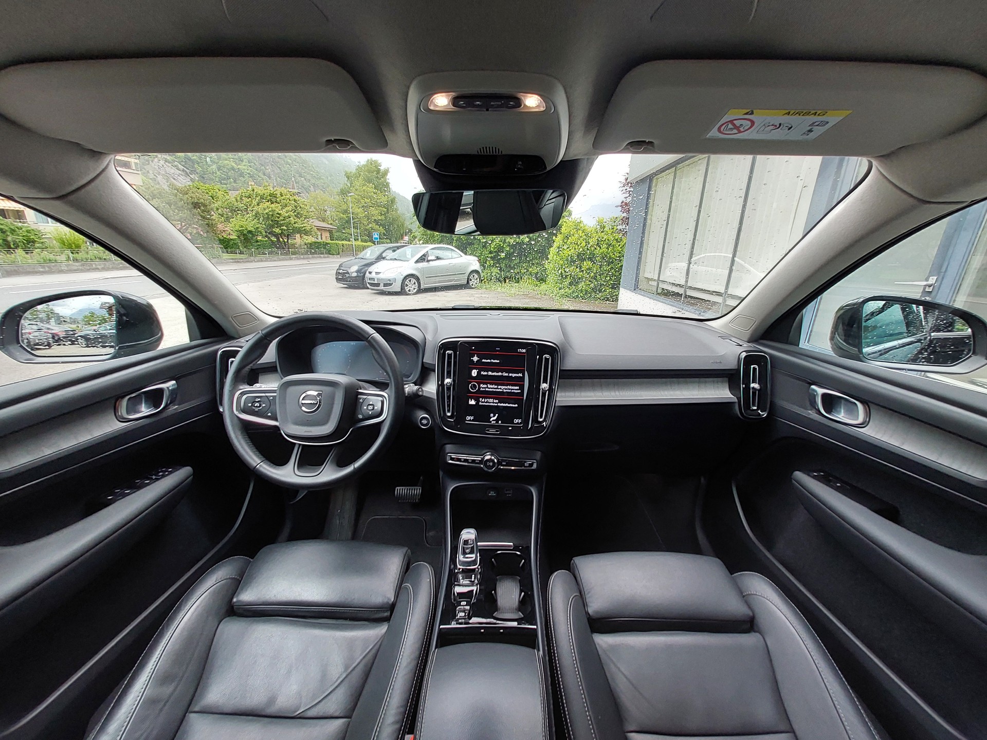 VOLVO XC40 T5 TwE R-Design DCT-image-9