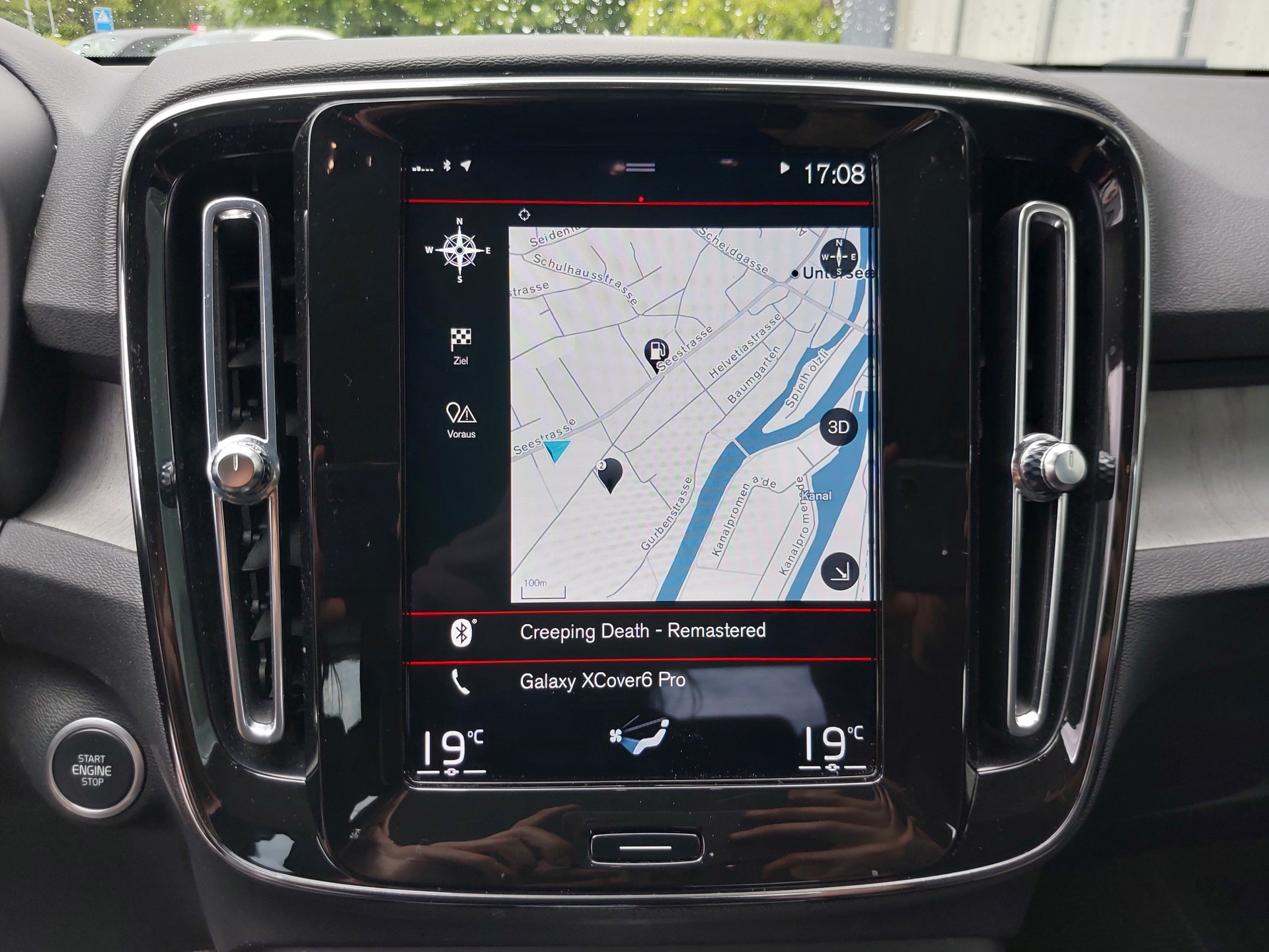 VOLVO XC40 T5 TwE R-Design DCT-image-12