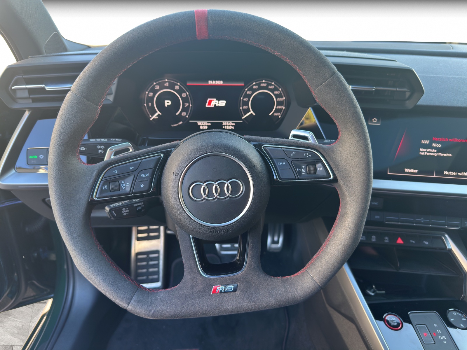 AUDI RS3 Limousine 2.5 TSI quattro S-tronic-image-9