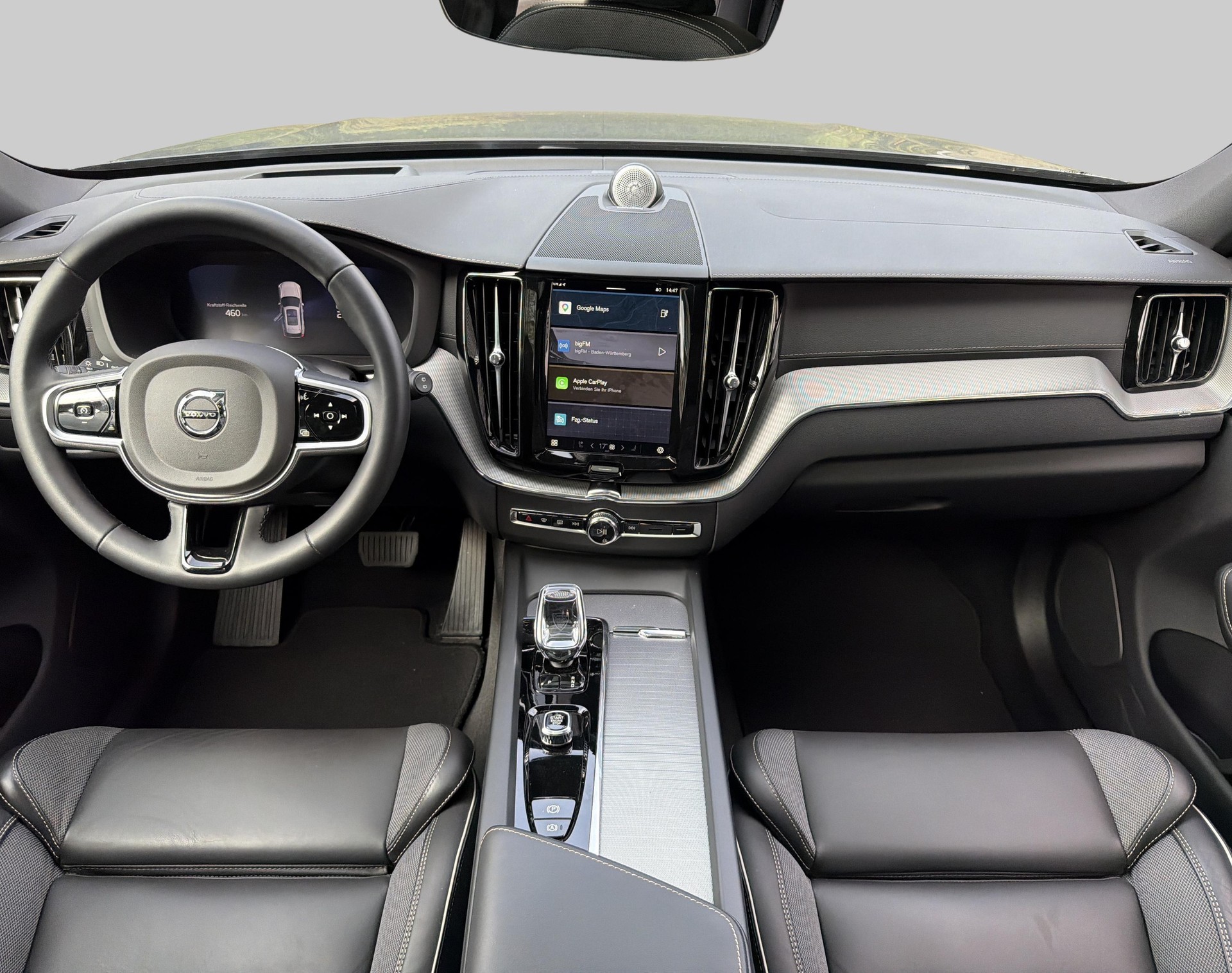 VOLVO XC60 2.0 T8 TE Ultra Dark eAWD-image-4