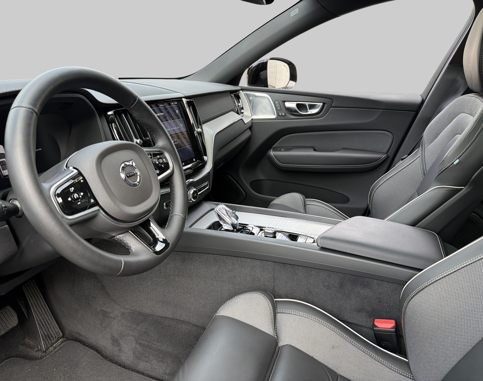 VOLVO XC60 2.0 T8 TE Ultra Dark eAWD-image-15