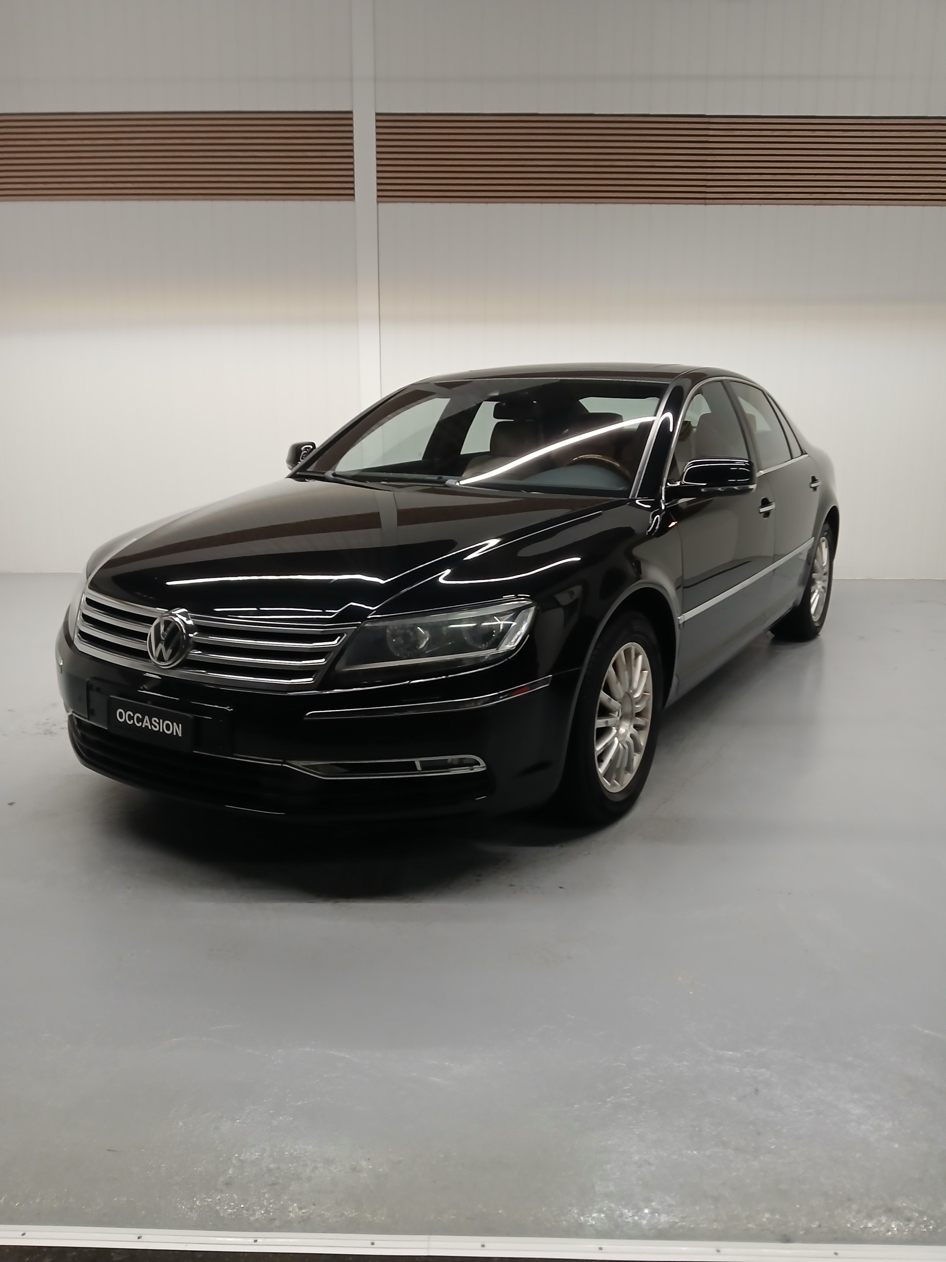 VW Phaeton 3.0 TDi V6 4Motion Tiptronic-image-1