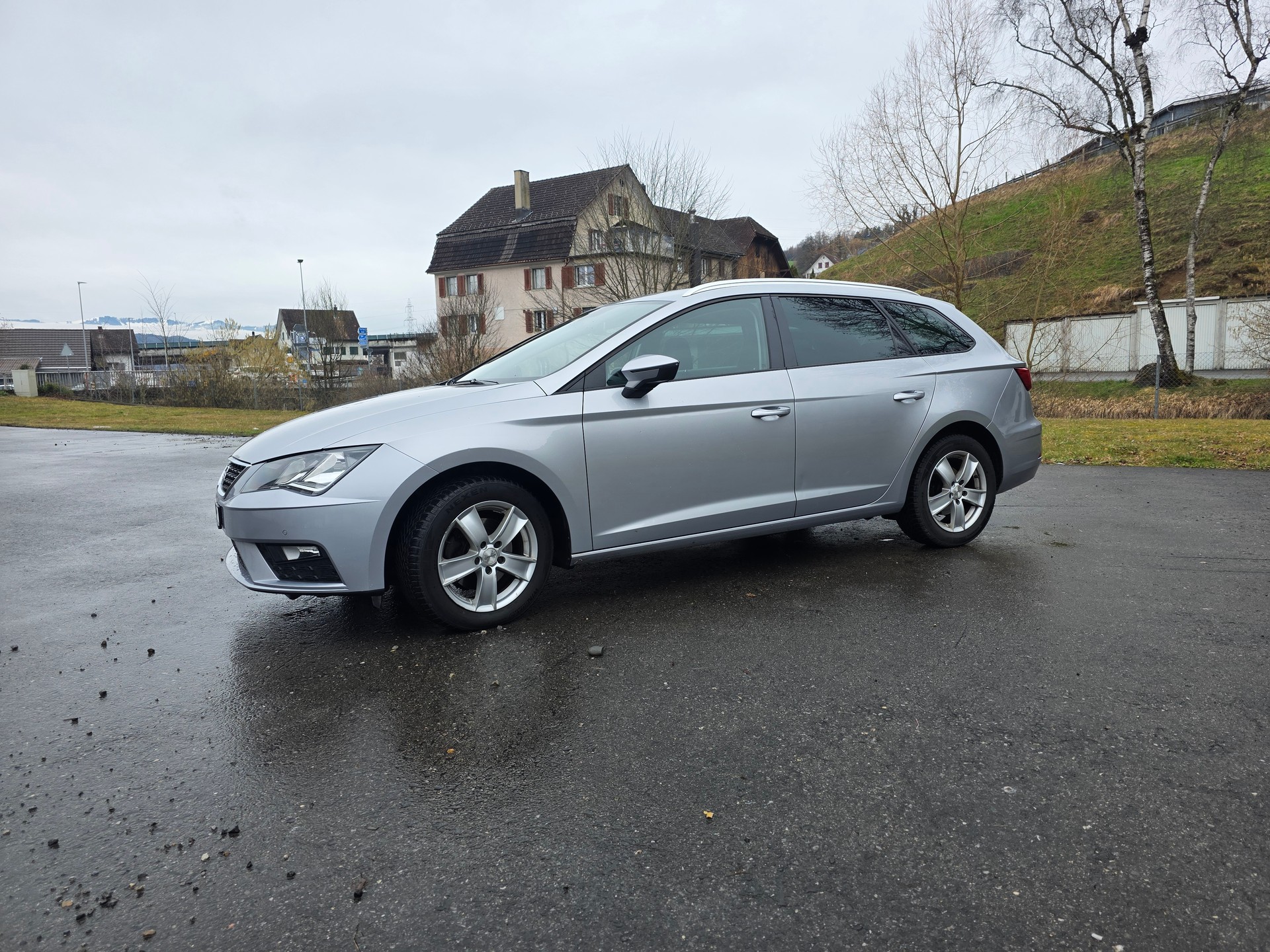 SEAT Leon ST 1.6 TDI CR Style DSG-image-9