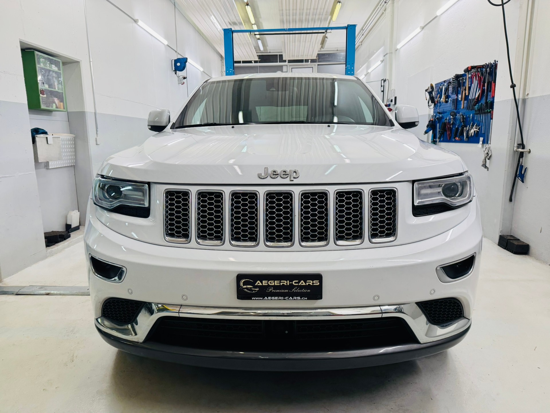 JEEP Grand Cherokee 3.0 CRD Summit Automatic-showroom-element-1