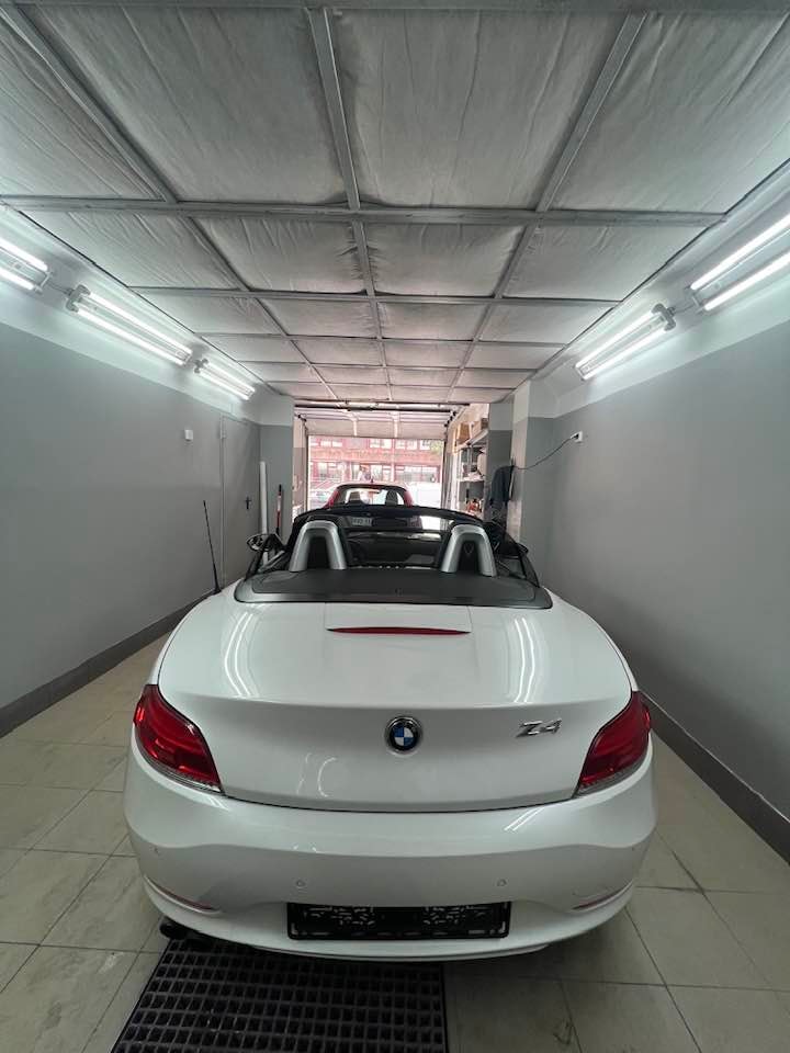 BMW Z4 sDrive20i Steptronic-image-10