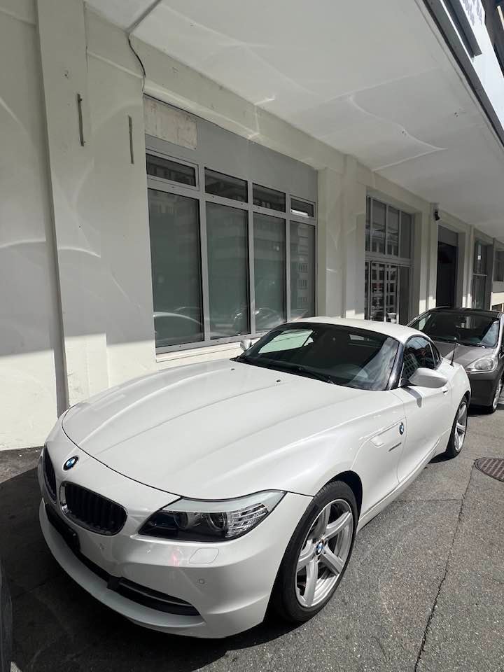 BMW Z4 sDrive20i Steptronic-image-2