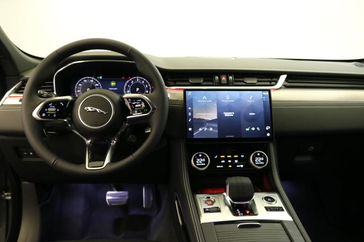 JAGUAR F-Pace 2.0 P400e R-Dynamic SE 90th Anniversary Ed. AWD-image-6