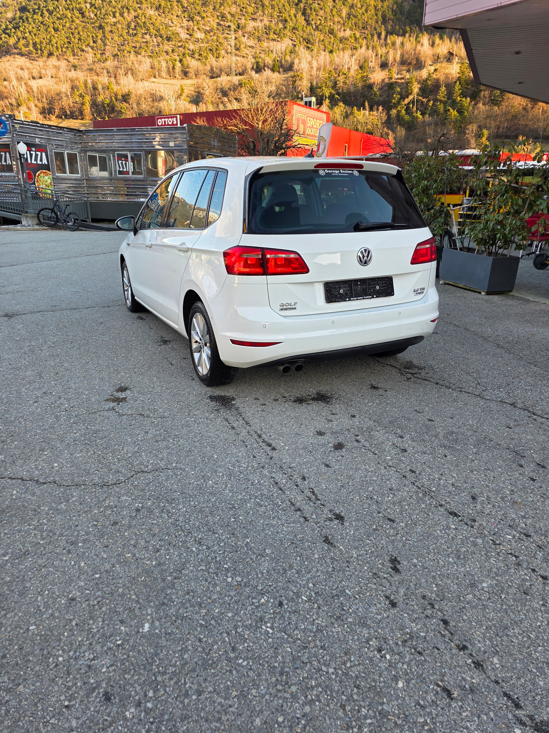 VW Golf Sportsvan 2.0 TDI Comfortline-image-5