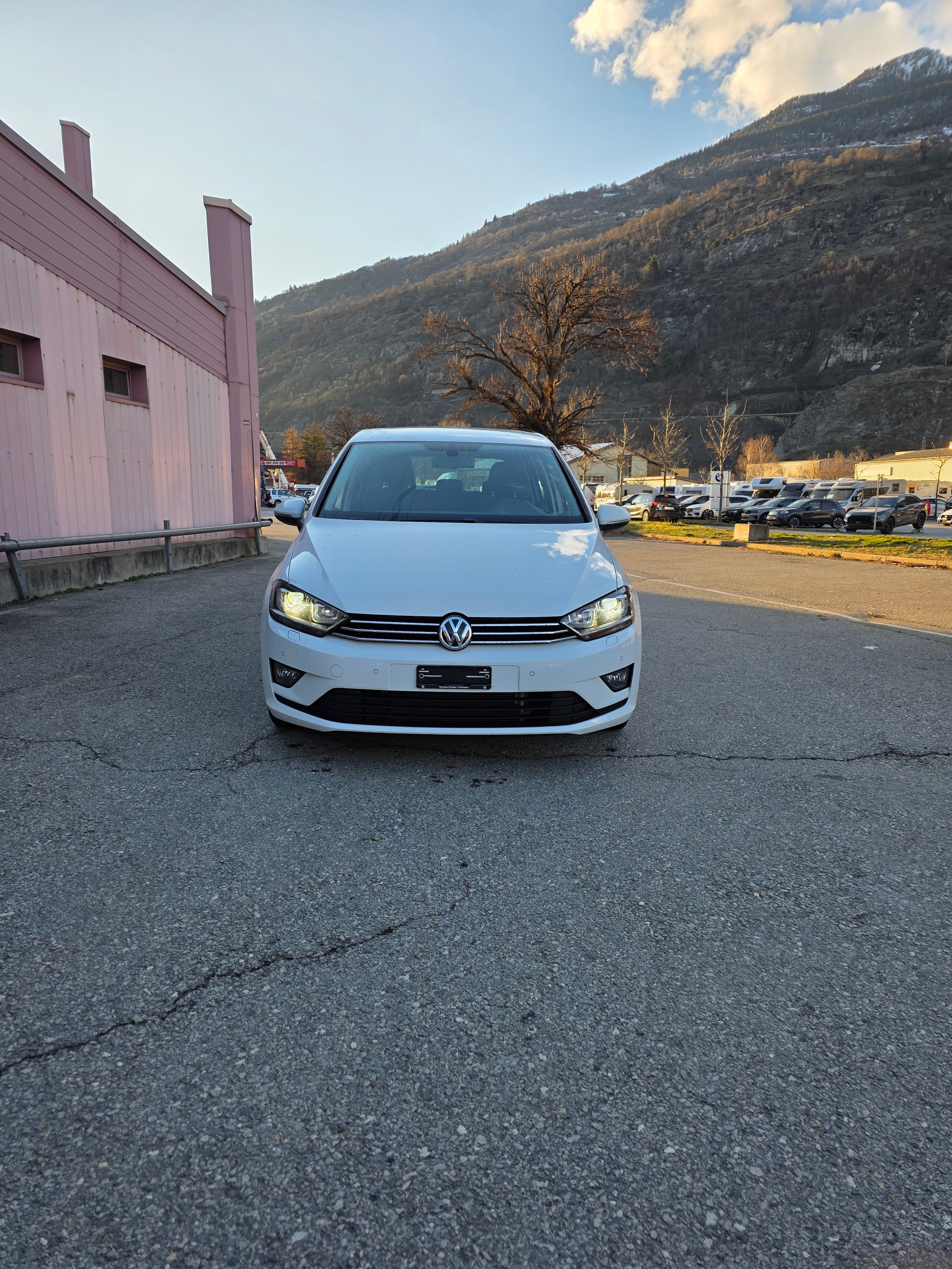VW Golf Sportsvan 2.0 TDI Comfortline-image-1