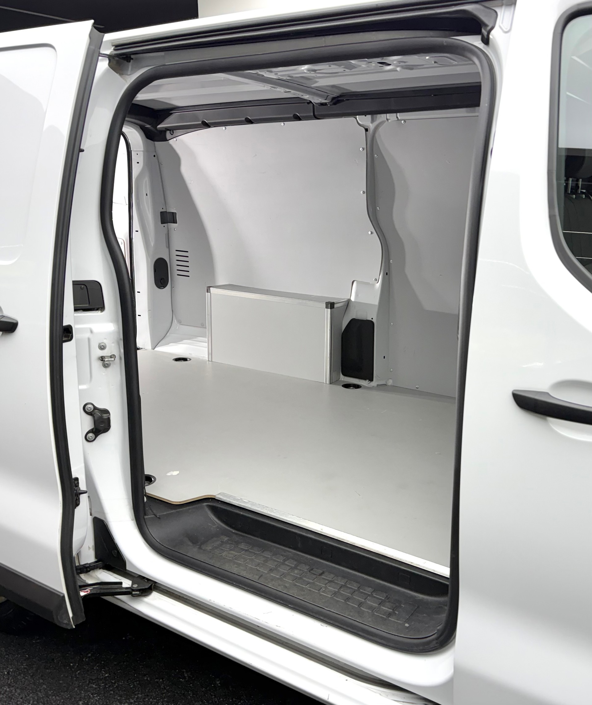 FIAT Scudo 2.0 BlueHDi L3 EAT8 NEUES MODELL 5J/100'000 KM GRATIS SERVICE-image-6