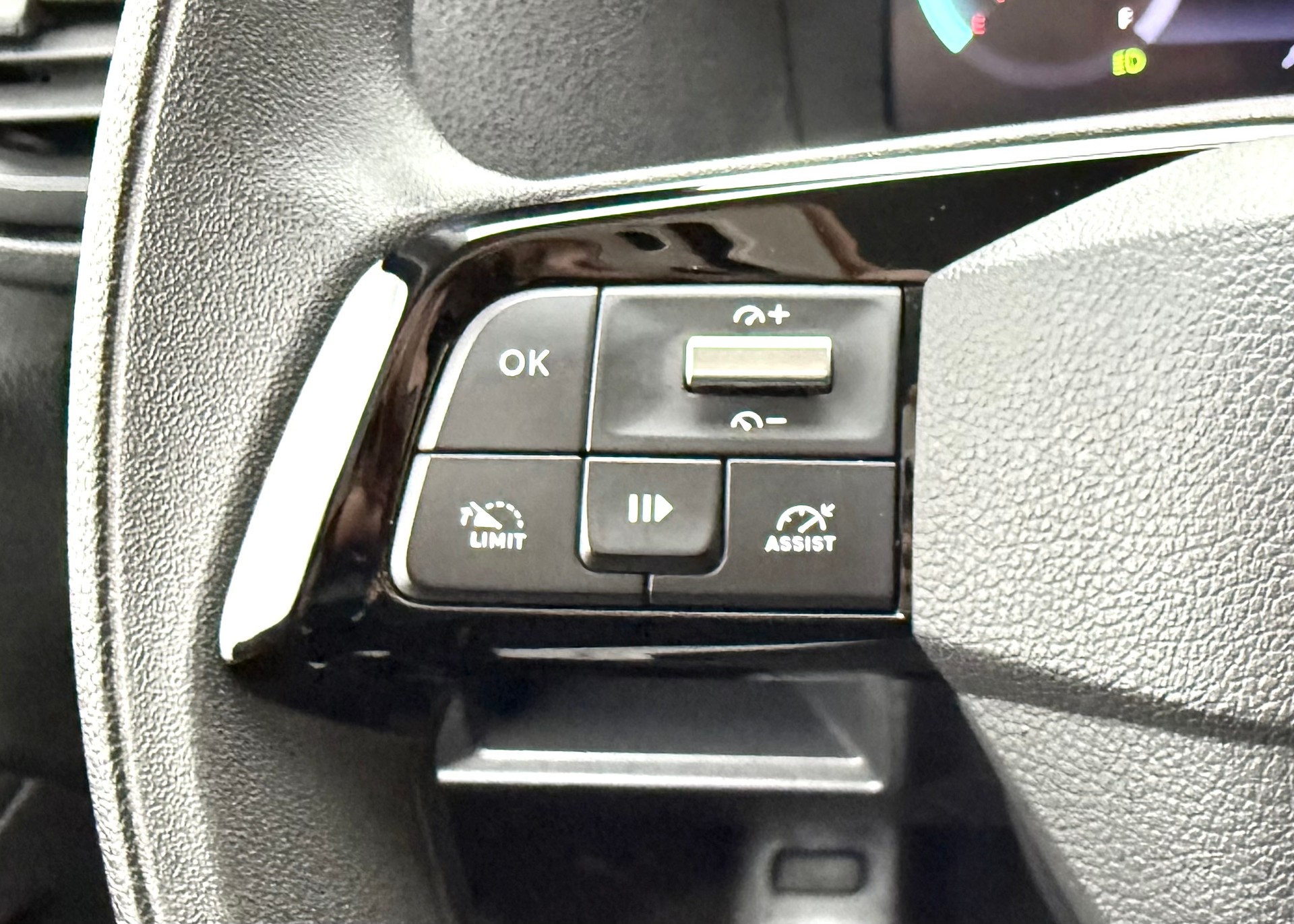 FIAT Scudo 2.0 BlueHDi L3 EAT8 NEUES MODELL 5J/100'000 KM GRATIS SERVICE-image-13