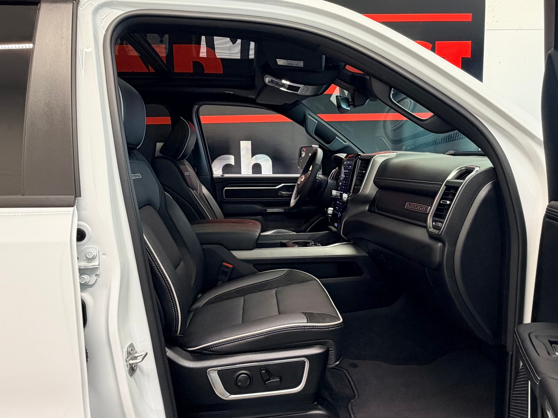 DODGE Laramie 3.0 Twin Turbo 4x4 420PS + LPG-image-21