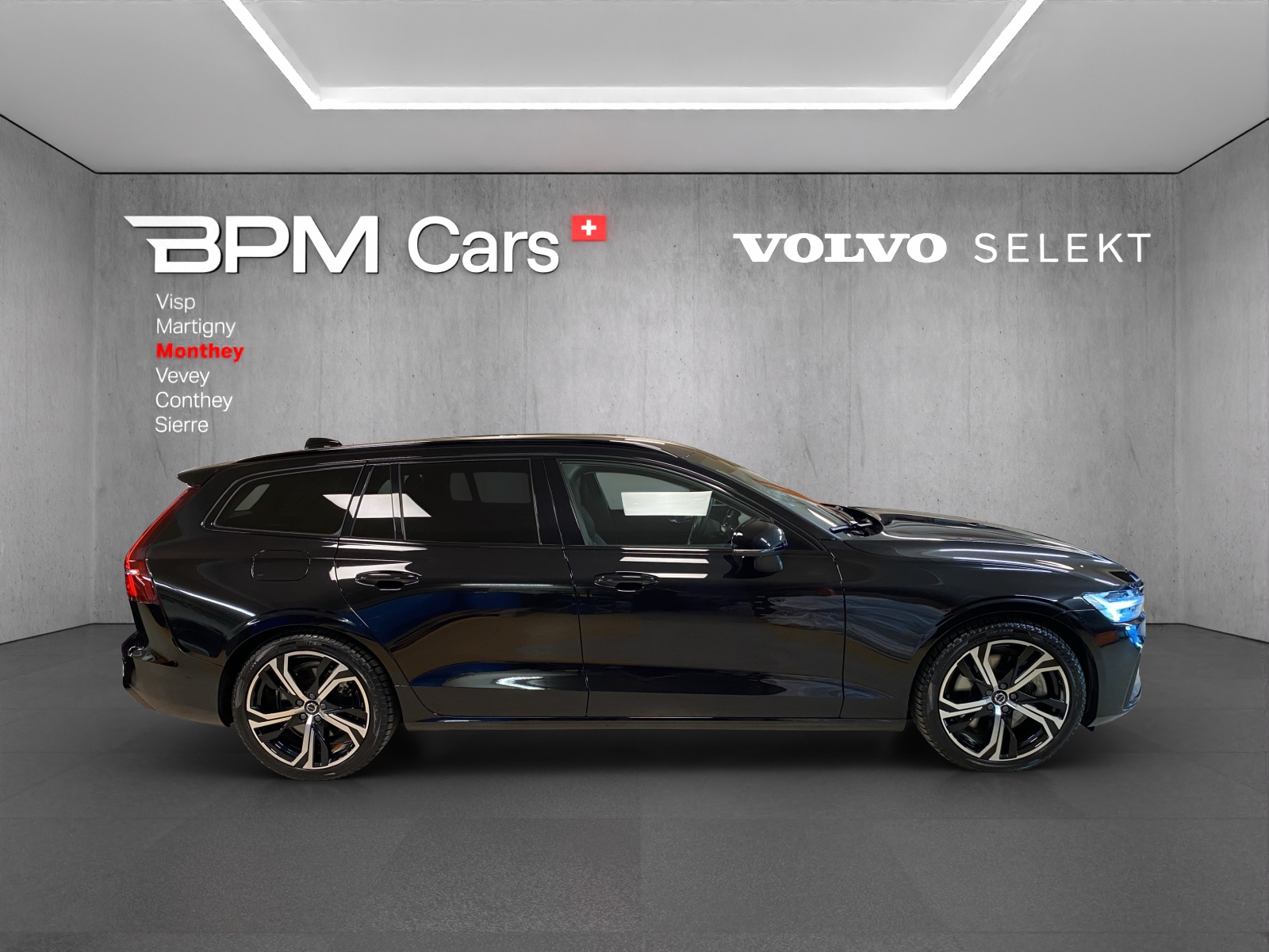 VOLVO V60 T6 eAWD Plug in Hybrid Plus Dark Geartronic-image-6