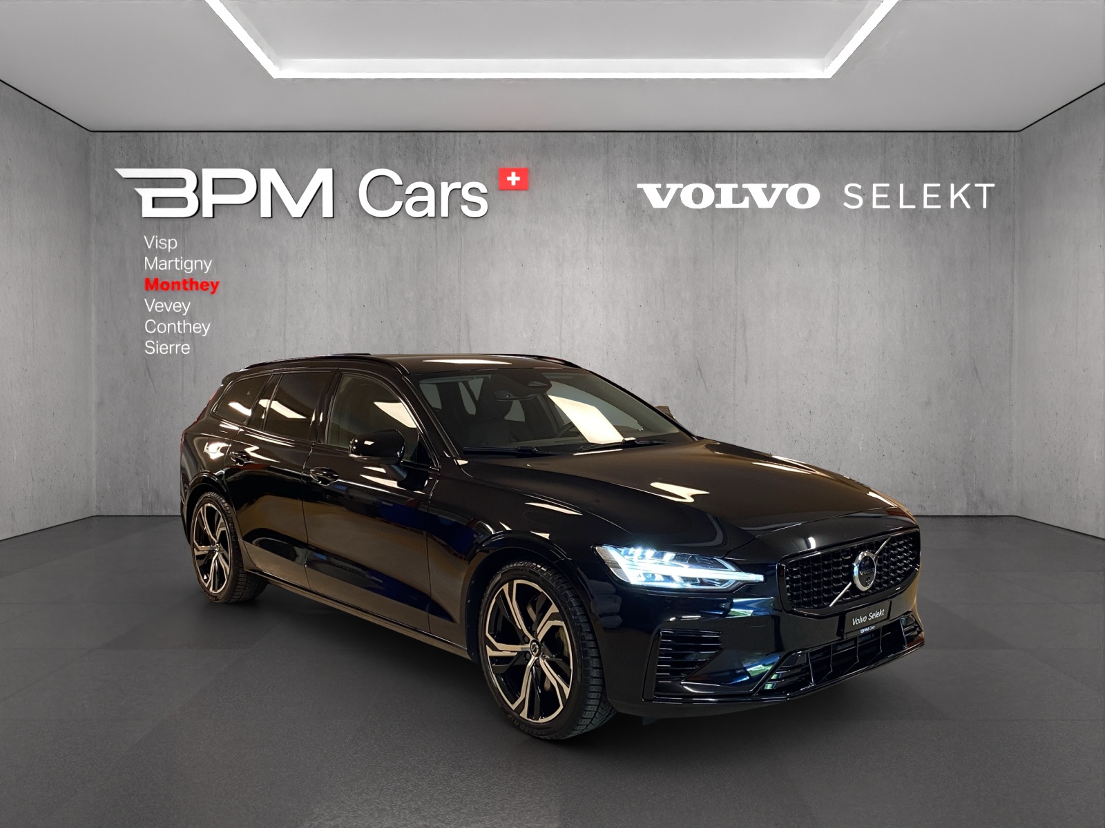 VOLVO V60 T6 eAWD Plug in Hybrid Plus Dark Geartronic-showroom-element-2
