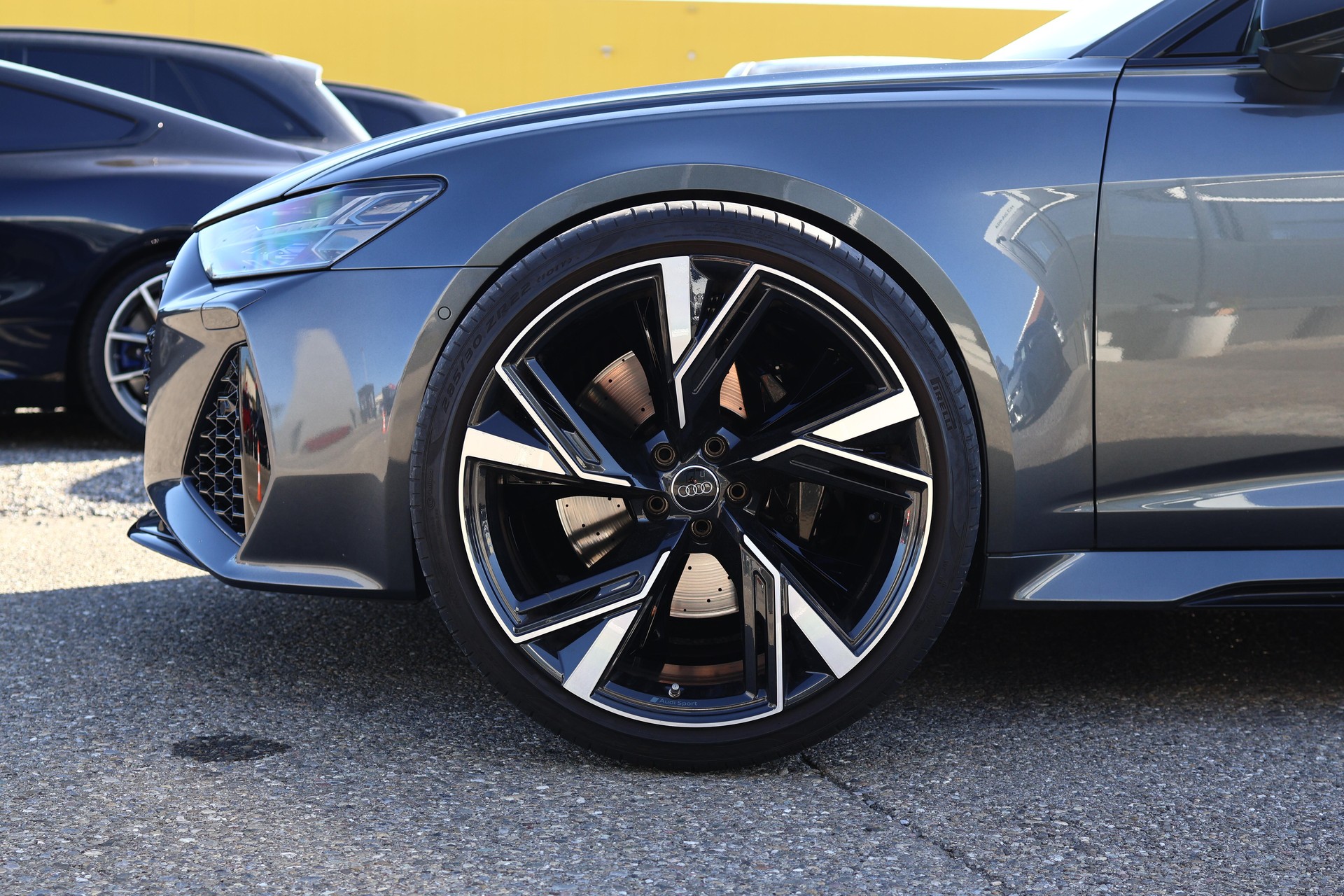 AUDI RS6 Avant 4.0 V8 TFSI quattro T-Tronic * RS DYNAMIKPAKET * SPORTABGASANLAGE * PANORAMADACH *-image-13