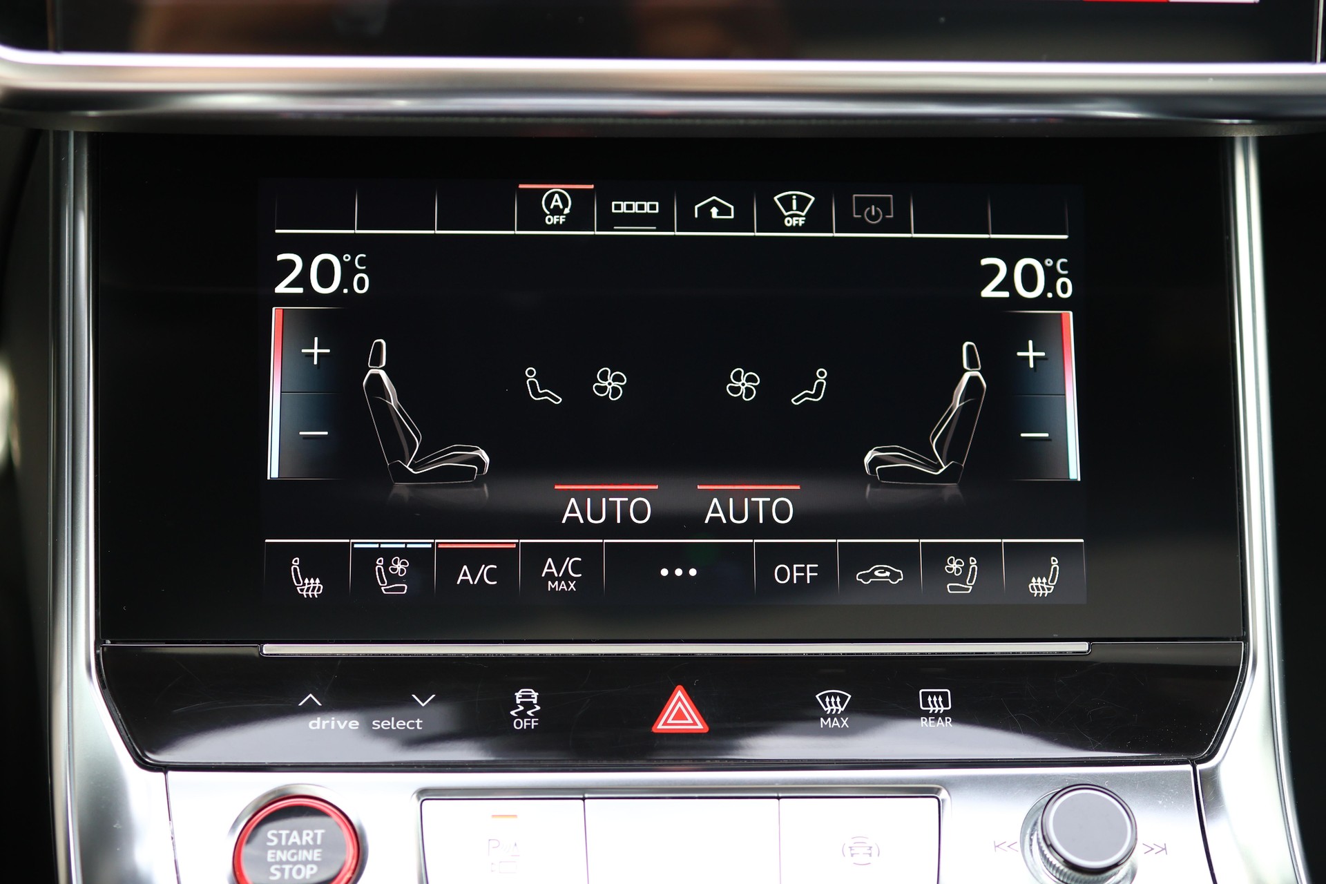 AUDI RS6 Avant 4.0 V8 TFSI quattro T-Tronic * RS DYNAMIKPAKET * SPORTABGASANLAGE * PANORAMADACH *-image-23