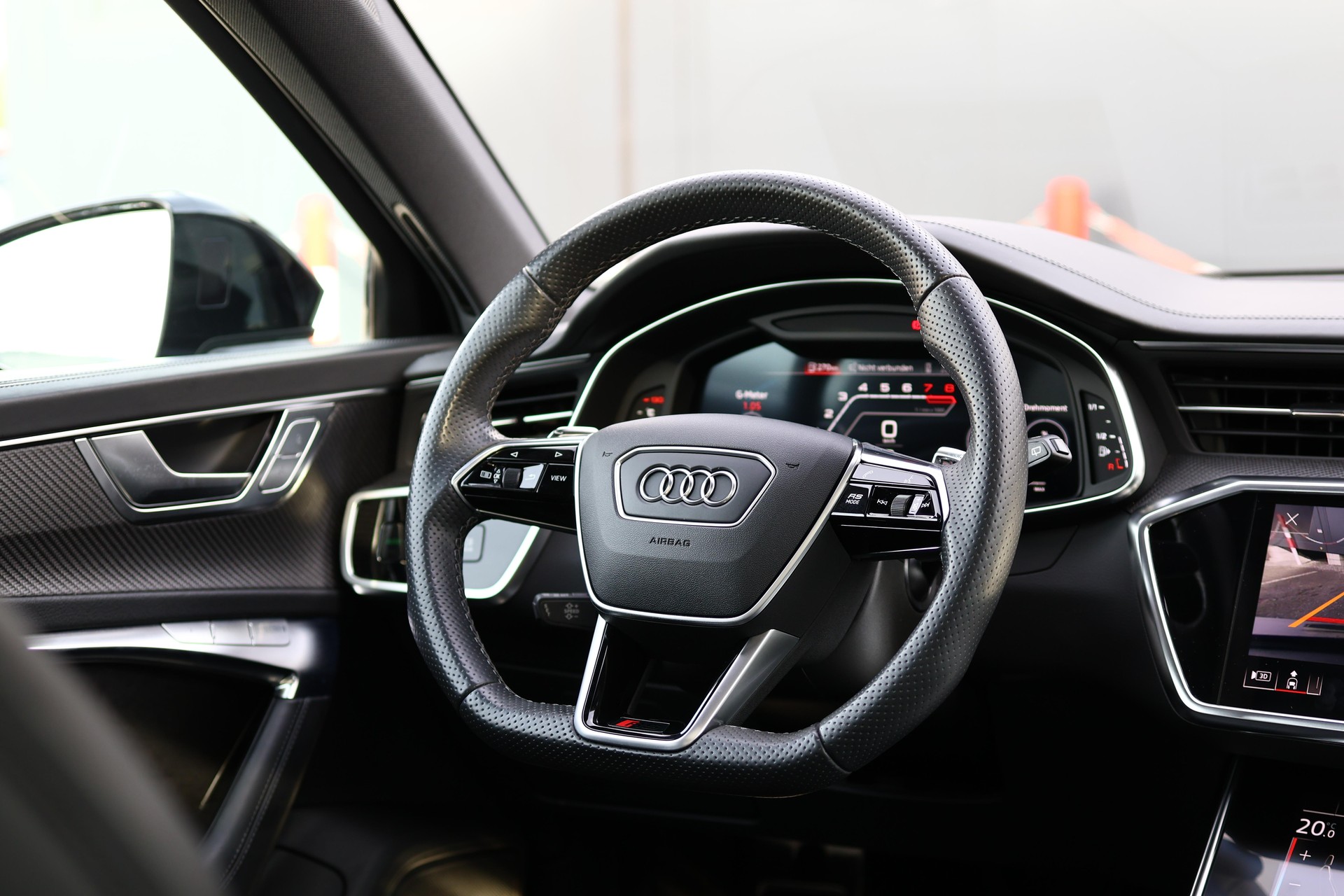 AUDI RS6 Avant 4.0 V8 TFSI quattro T-Tronic * RS DYNAMIKPAKET * SPORTABGASANLAGE * PANORAMADACH *-image-18