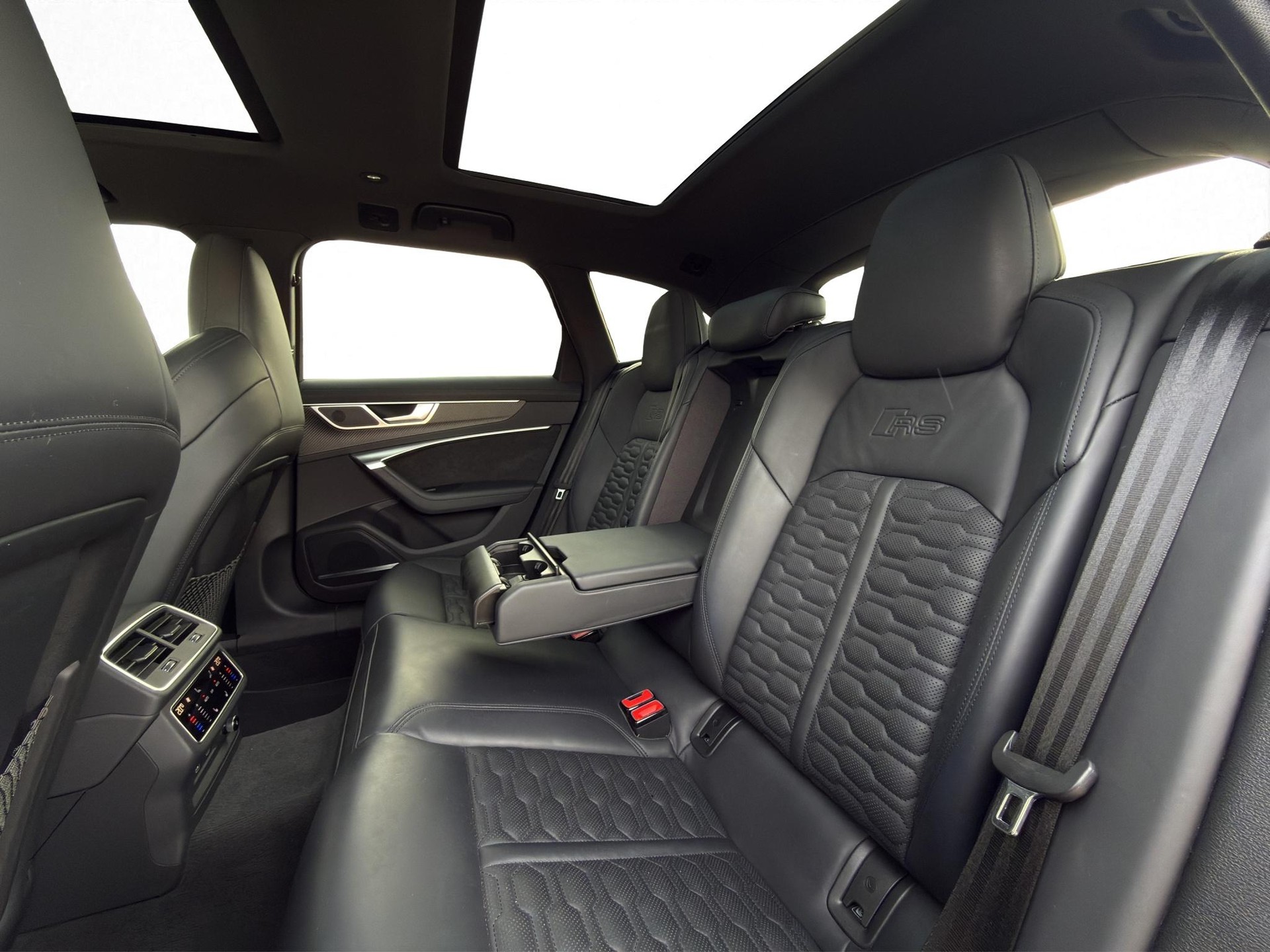 AUDI RS6 Avant 4.0 V8 TFSI quattro T-Tronic * RS DYNAMIKPAKET * SPORTABGASANLAGE * PANORAMADACH *-image-26