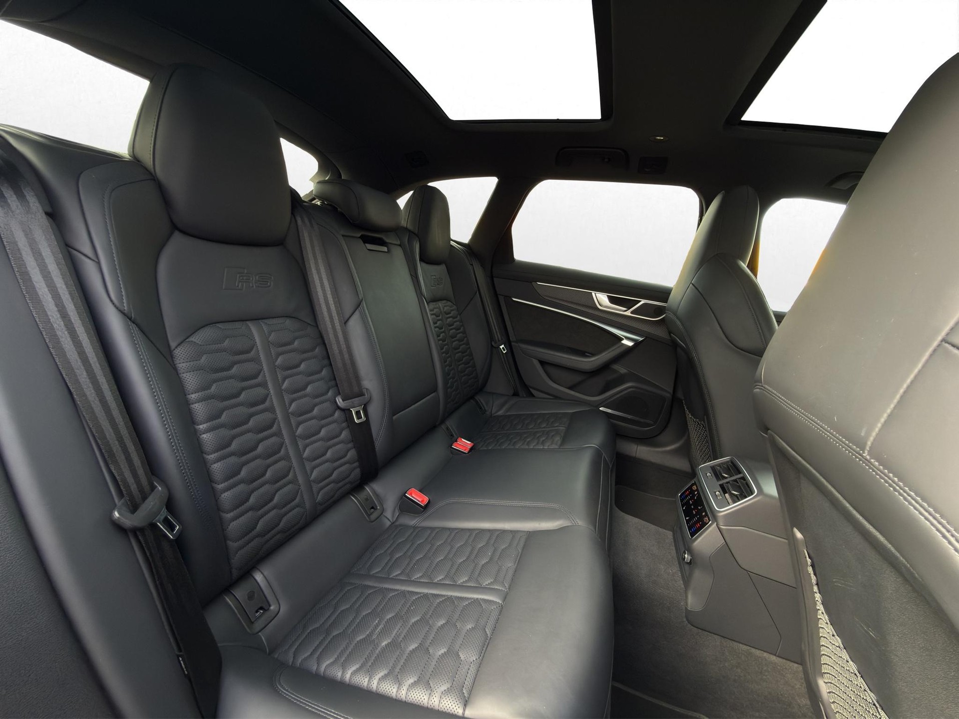 AUDI RS6 Avant 4.0 V8 TFSI quattro T-Tronic * RS DYNAMIKPAKET * SPORTABGASANLAGE * PANORAMADACH *-image-27