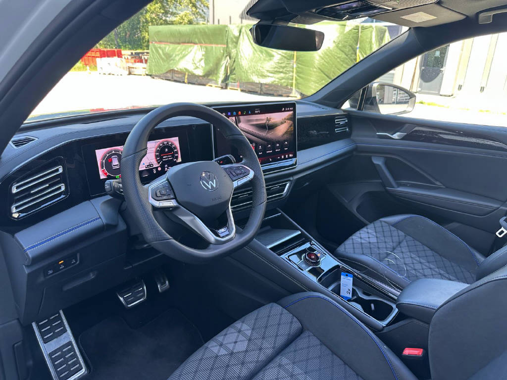 VW Tiguan 2.0 TSI R-Line DSG 4motion - CH-image-5