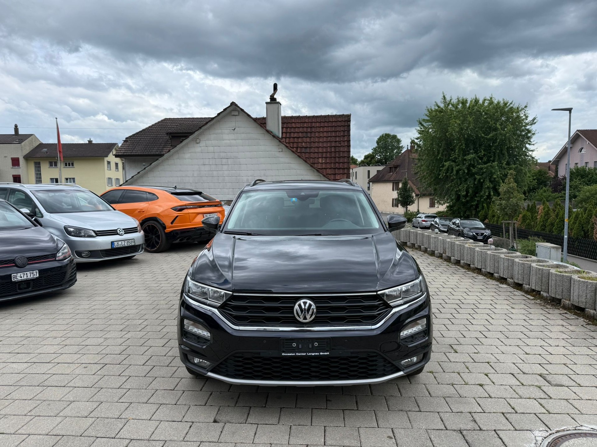 VW T-Roc 1.0 TSI-showroom-element-1