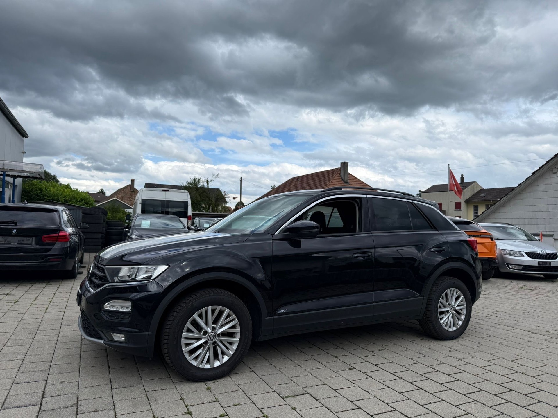VW T-Roc 1.0 TSI-image-8