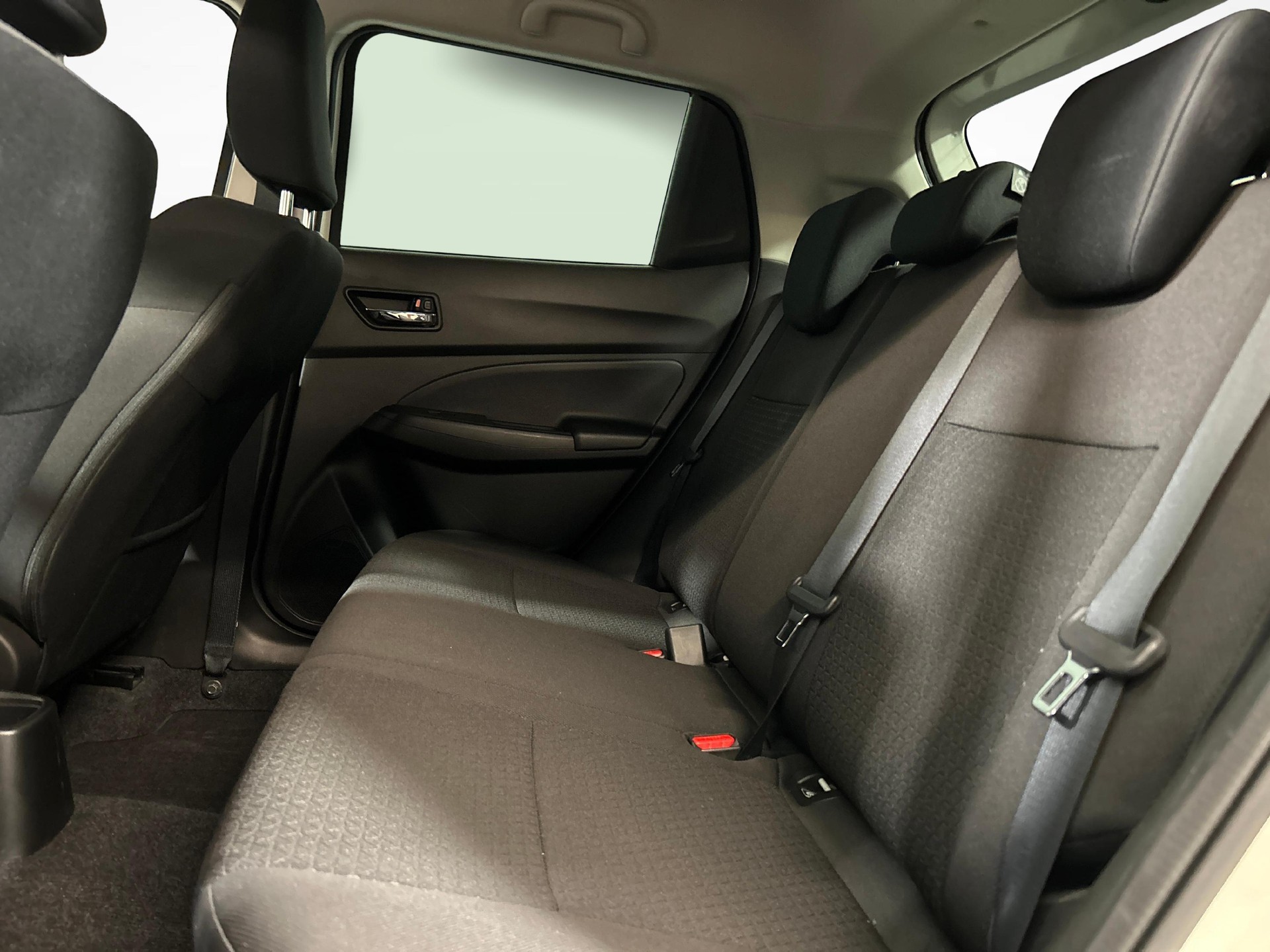 SUZUKI Swift 1.2 Compact Top Hybrid 4x4-showroom-element-3