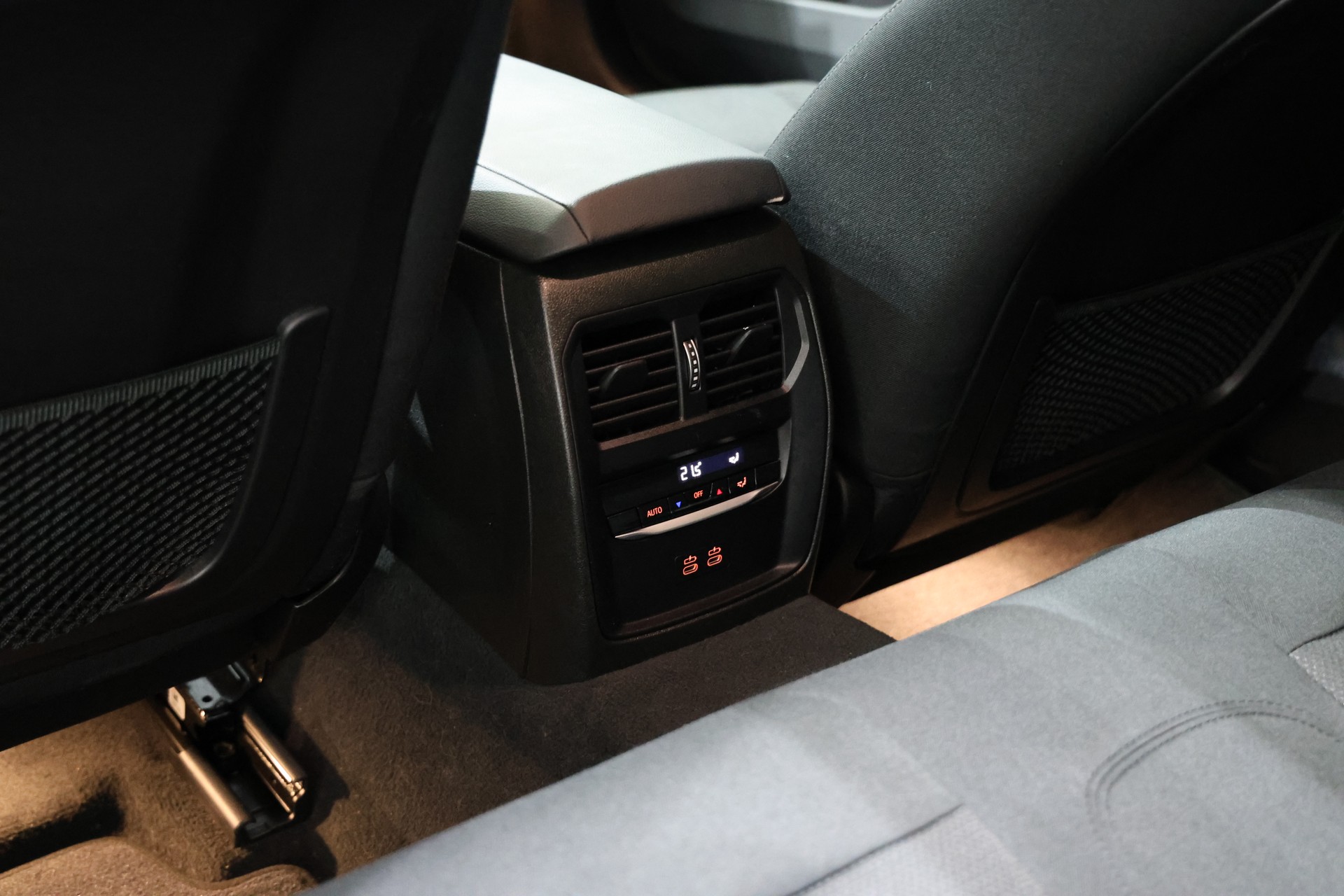BMW 320i xDrive Steptronic G20 LCi Facelift-image-5