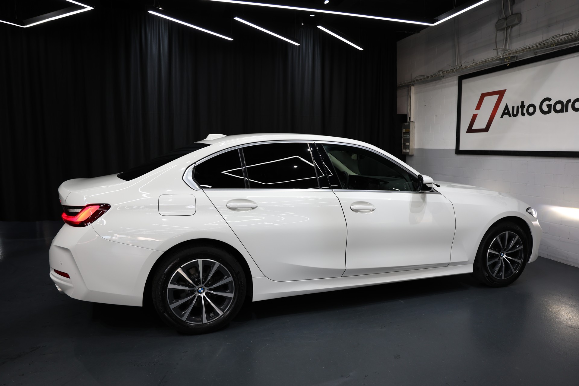 BMW 320i xDrive Steptronic G20 LCi Facelift-image-14