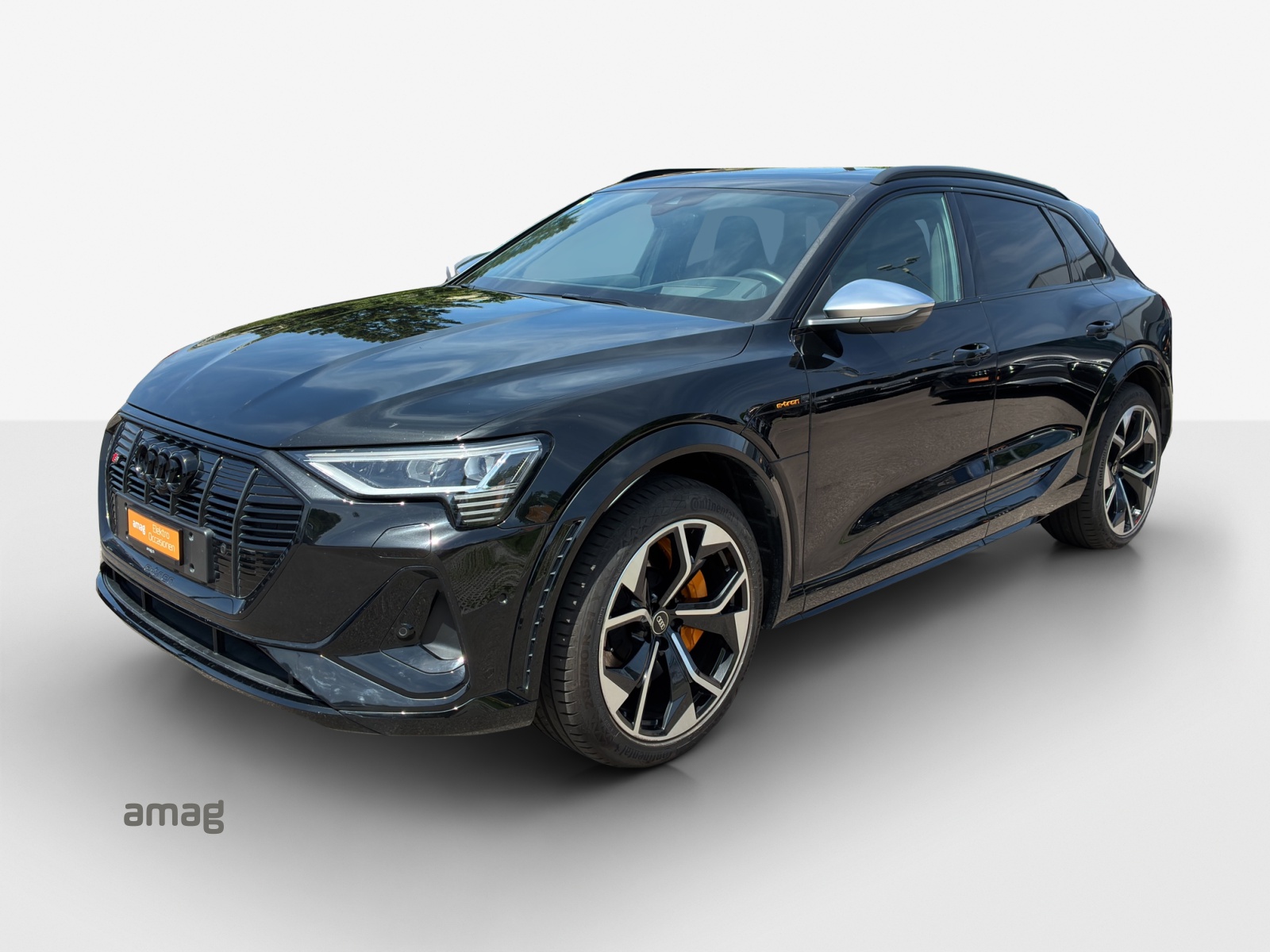 AUDI e-tron S quattro